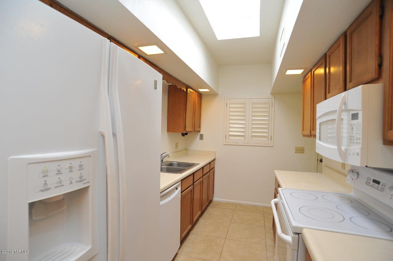 Las Lomitas Townhouses - Residential