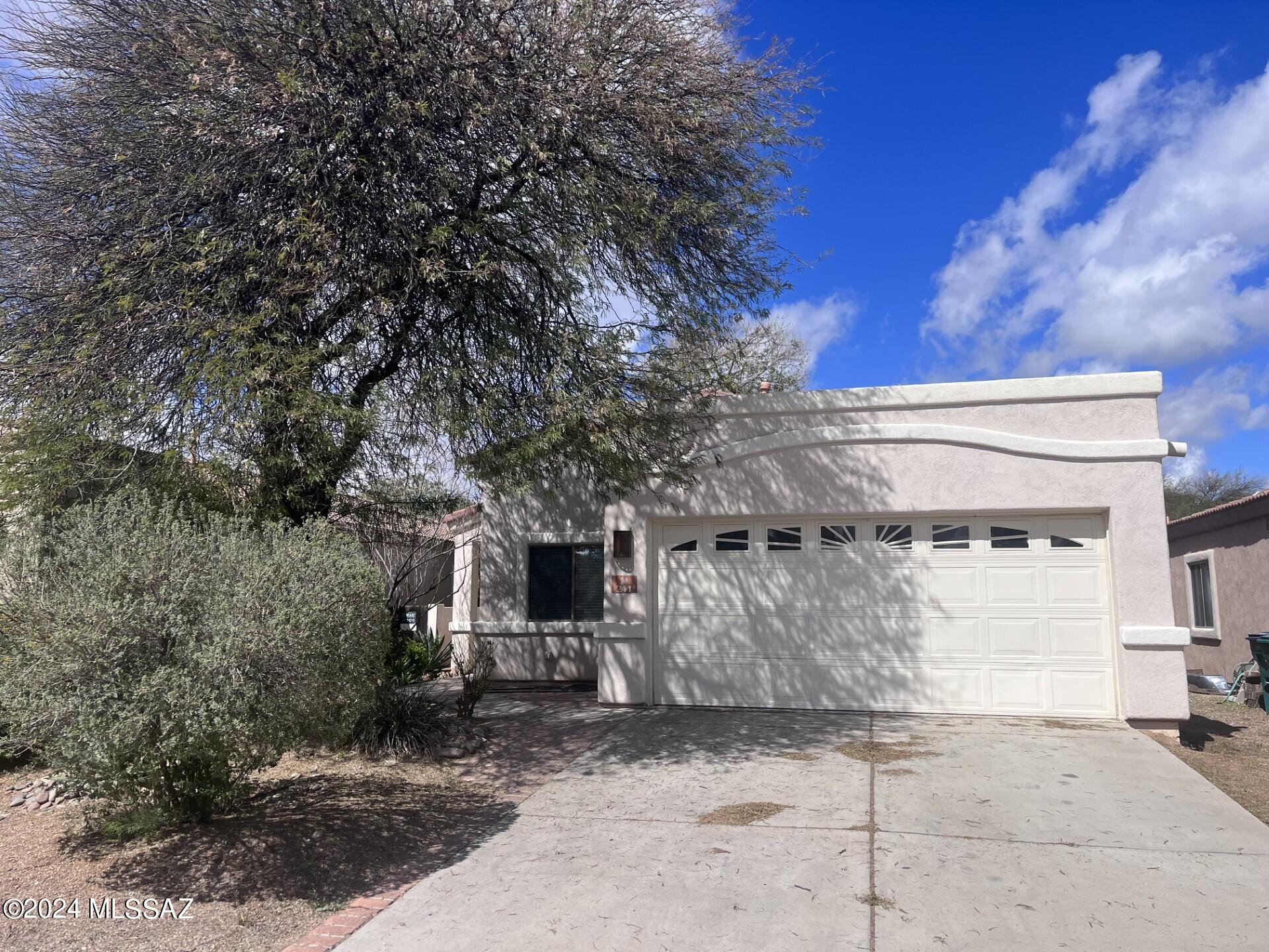 Presidio Del Sol (1-111) - Residential Lease