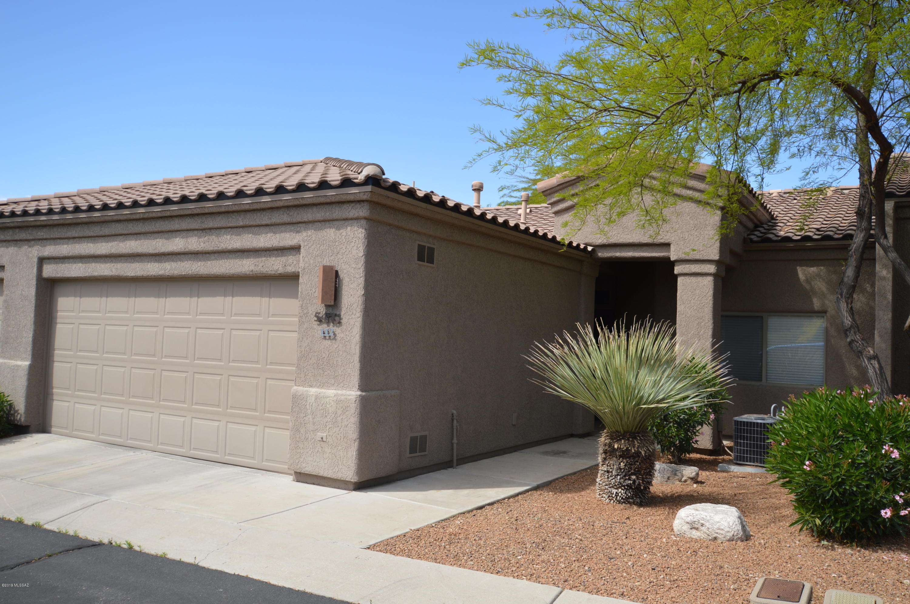 Gorgeous home in great gated North Foothills location! All tile in living areas for easy cleaning and maintenance! Fabulous Kitchen with granite counters! Tastefully decorated private yard perfect for enjoying the cooler evenings! 2 car garage! Access to Community Pool and Spa, both are only steps away! Close to shopping, fine dining and miles of hiking! Don't miss out on this wonderful home! CALL TODAY!