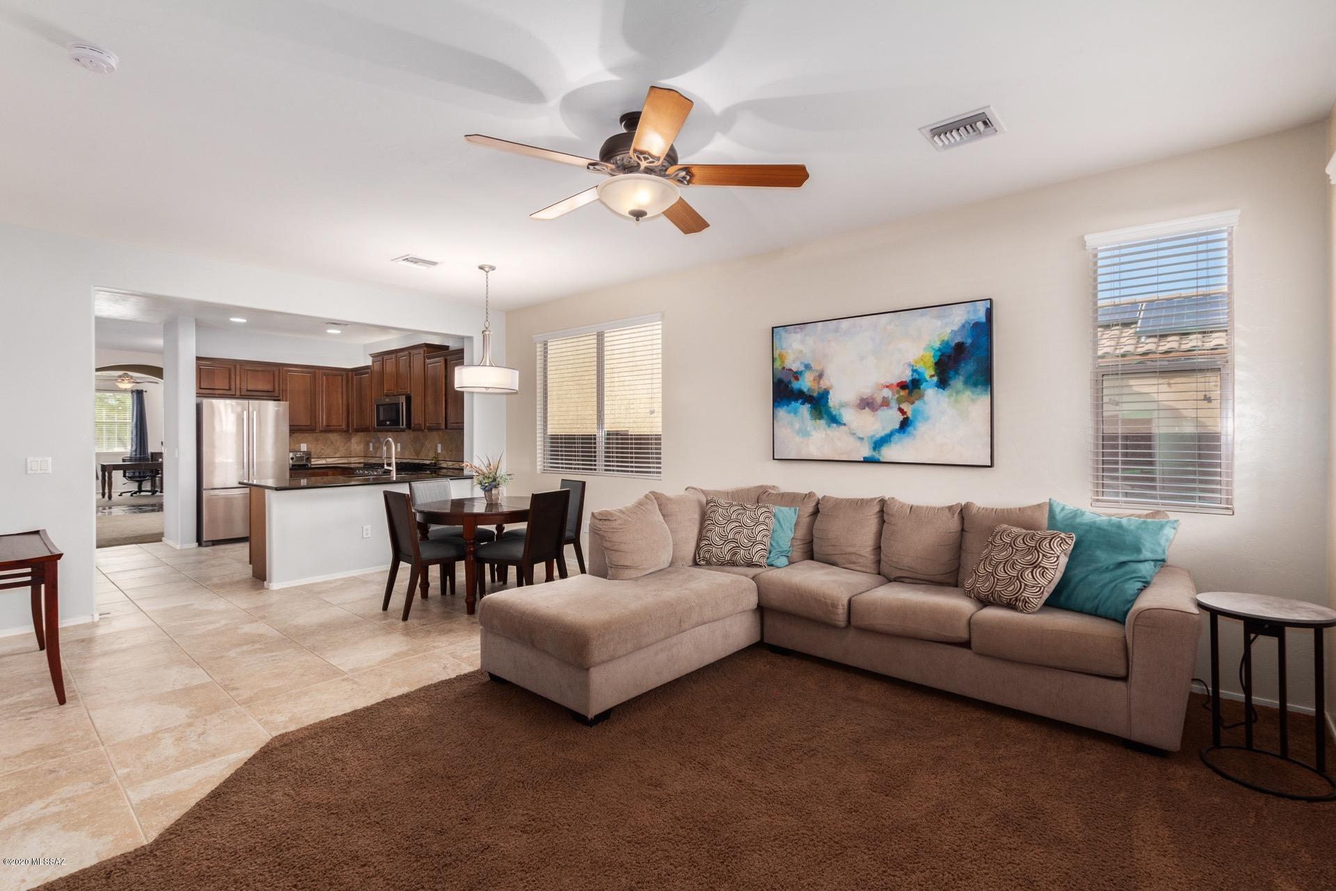 Paseo del Rio - Residential
