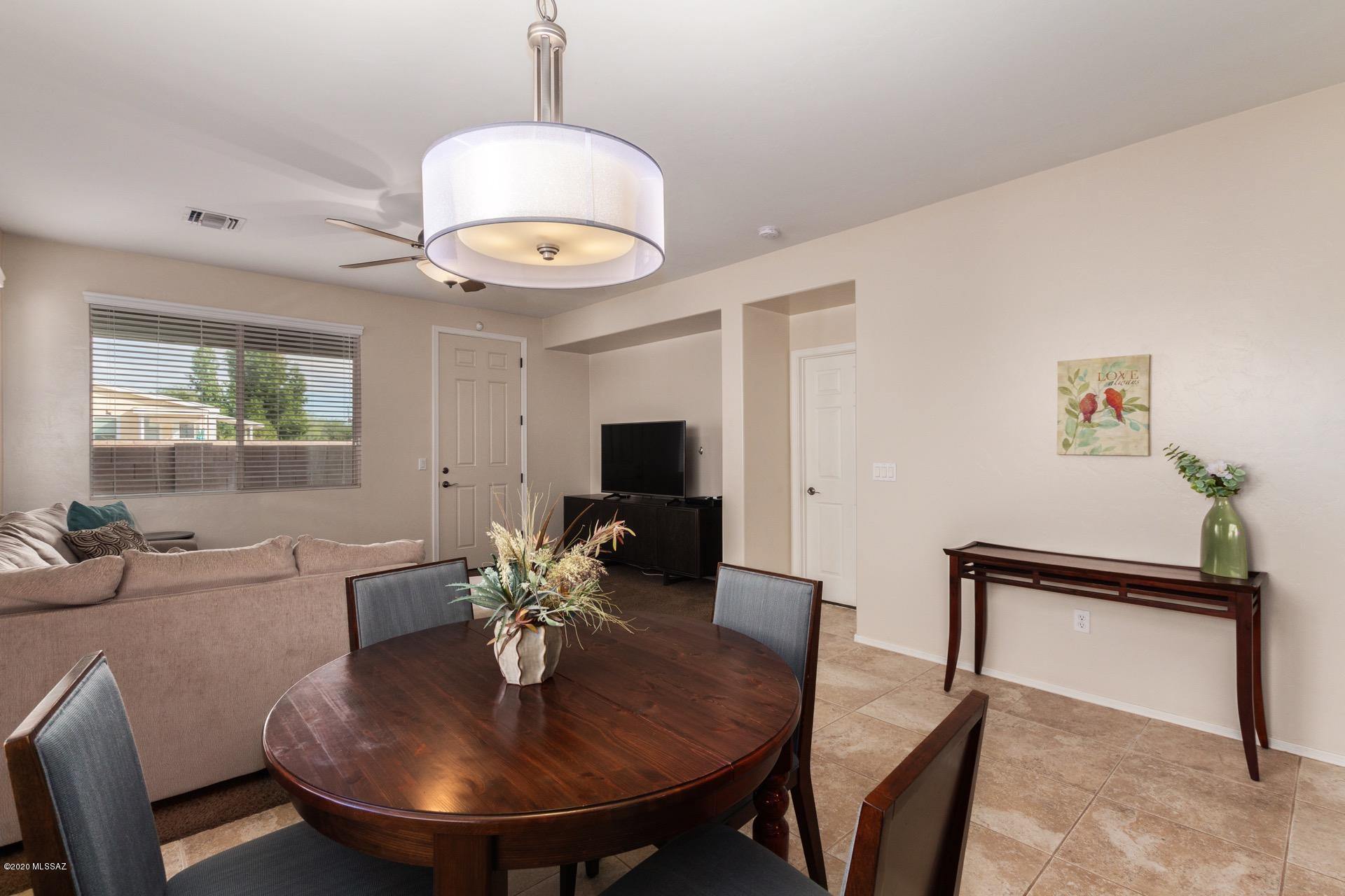 Paseo del Rio - Residential