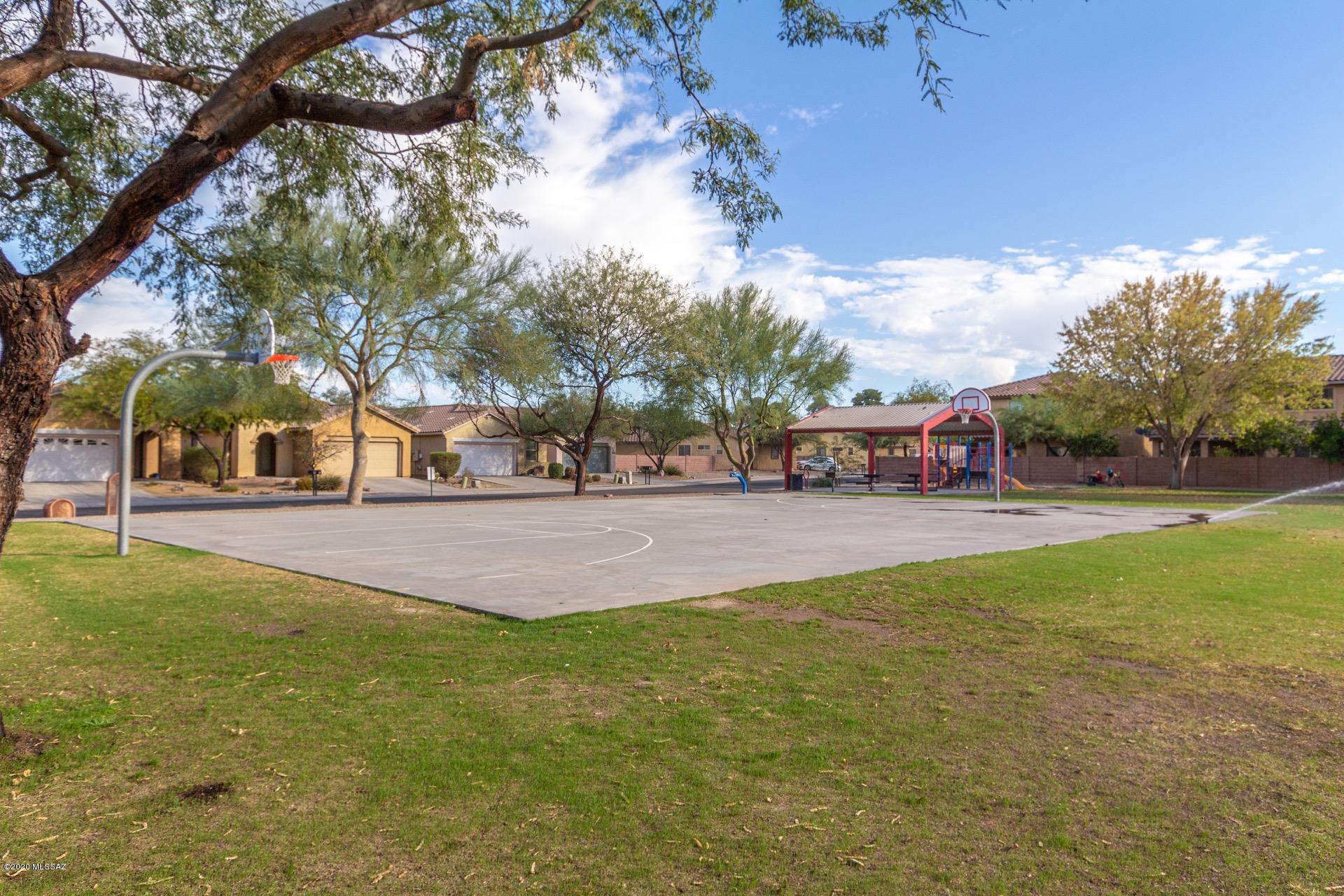 Paseo del Rio - Residential
