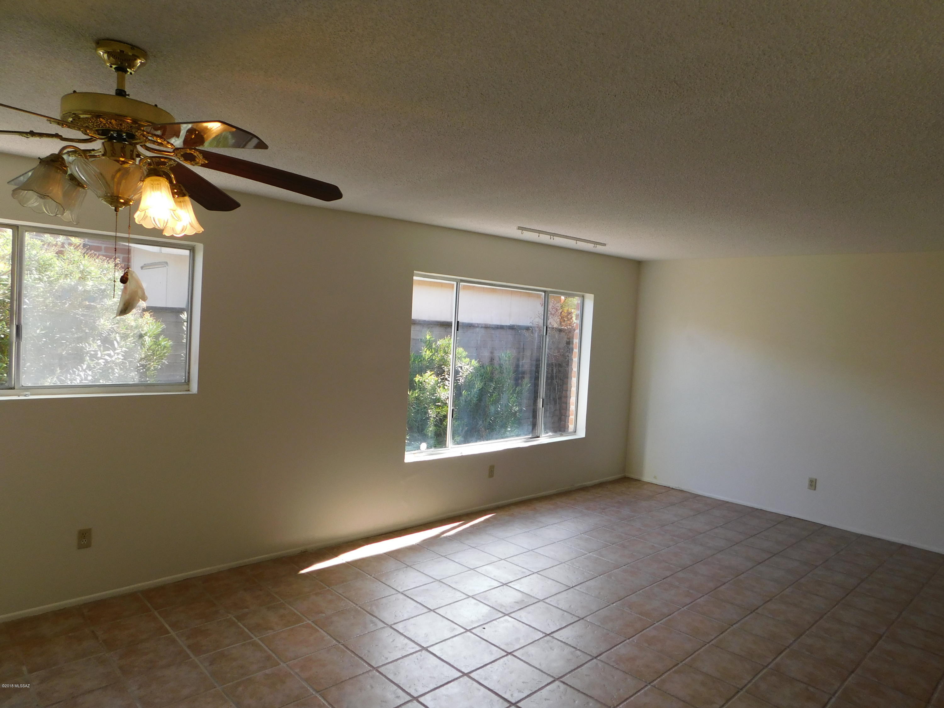 Eastern Hills Estates (1-41) - Residential