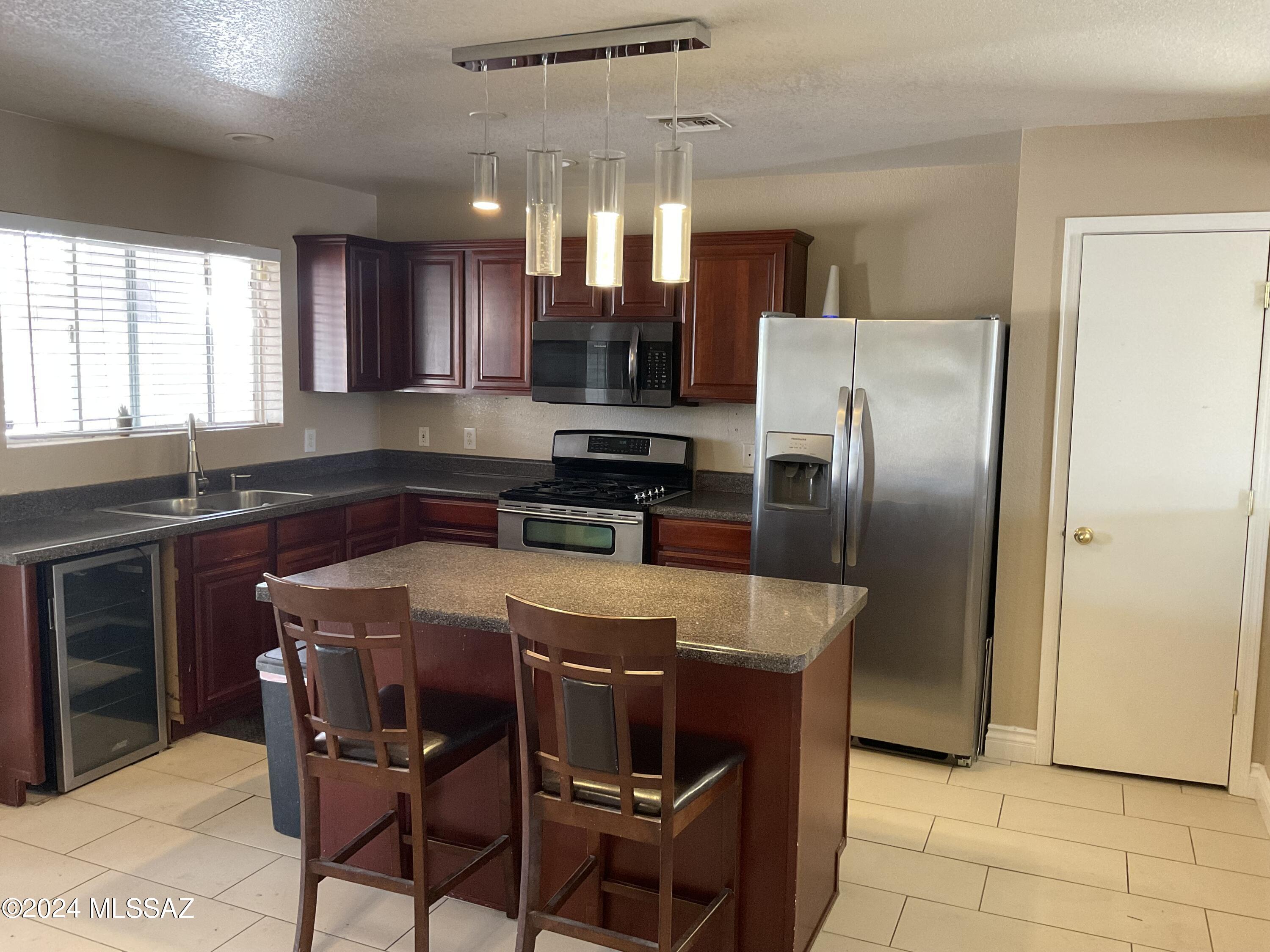 Arroyo Vista (1-166) - Residential