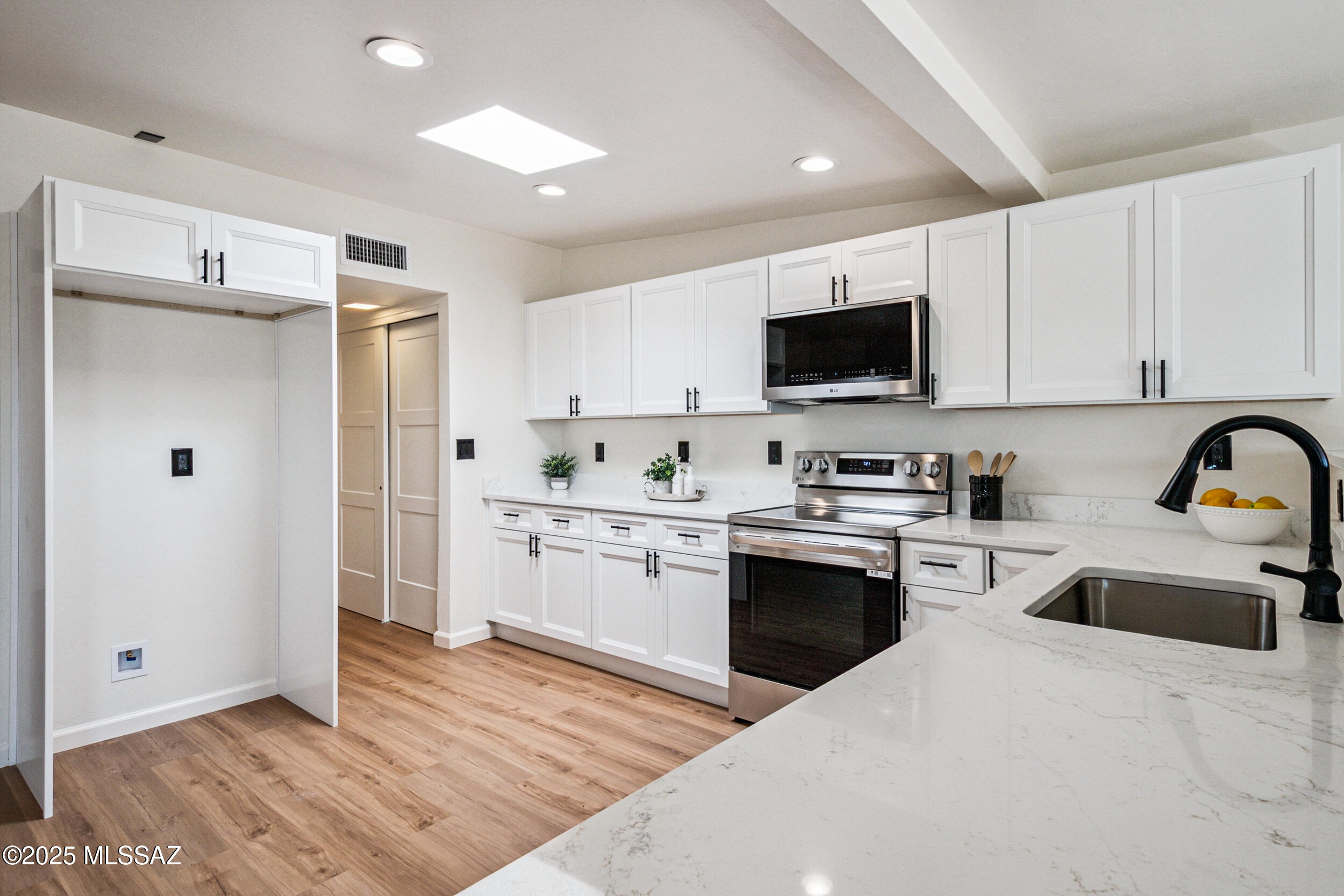 Casas Adobes Estates (541-618) - Residential