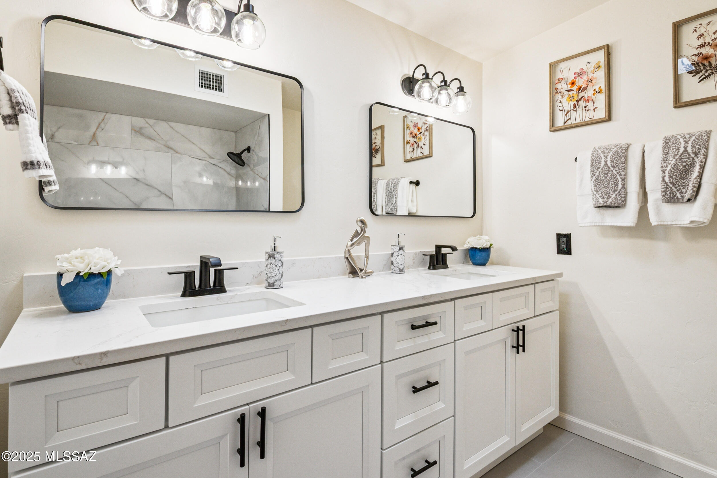 Casas Adobes Estates (541-618) - Residential