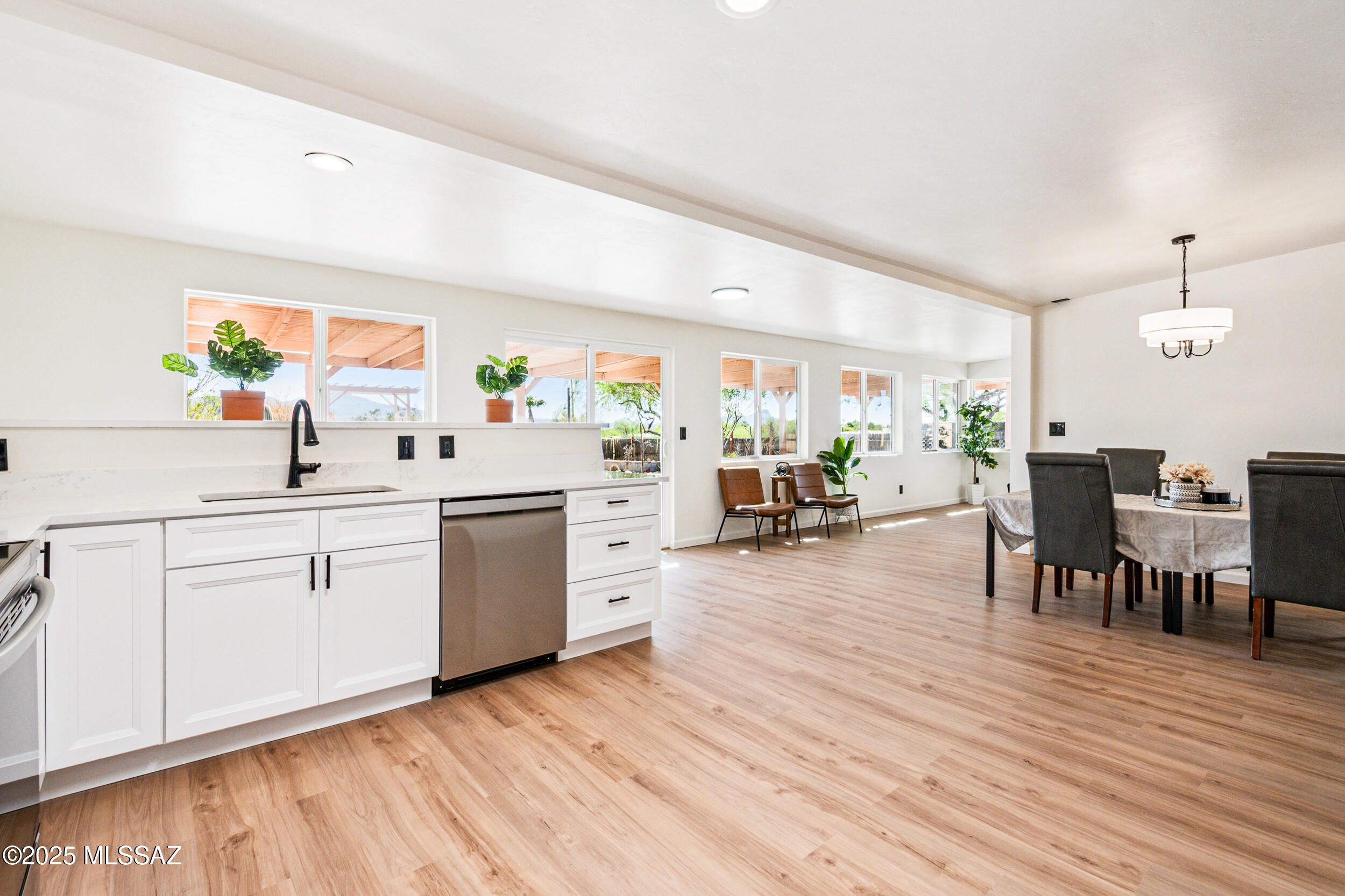 Casas Adobes Estates (541-618) - Residential