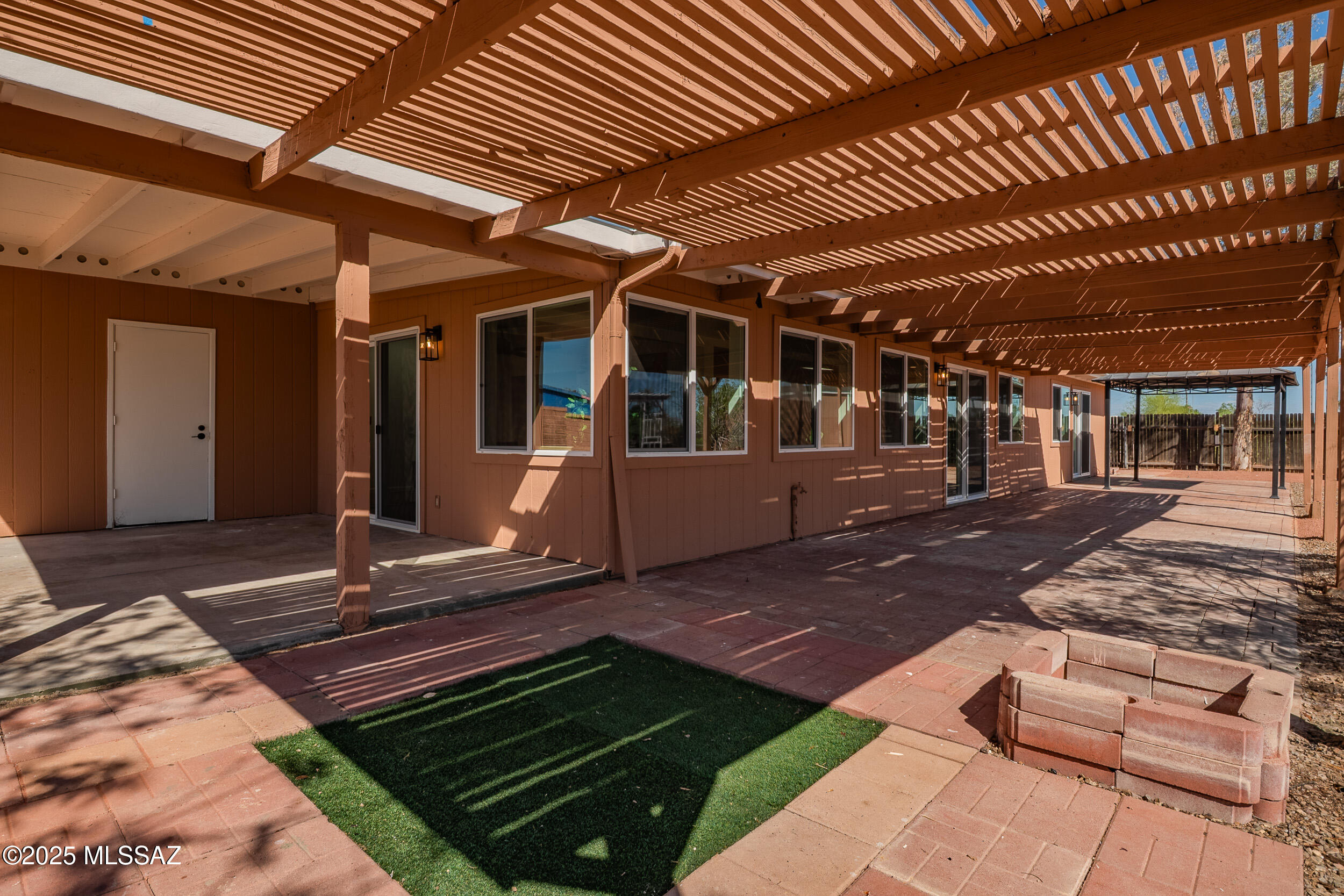 Casas Adobes Estates (541-618) - Residential