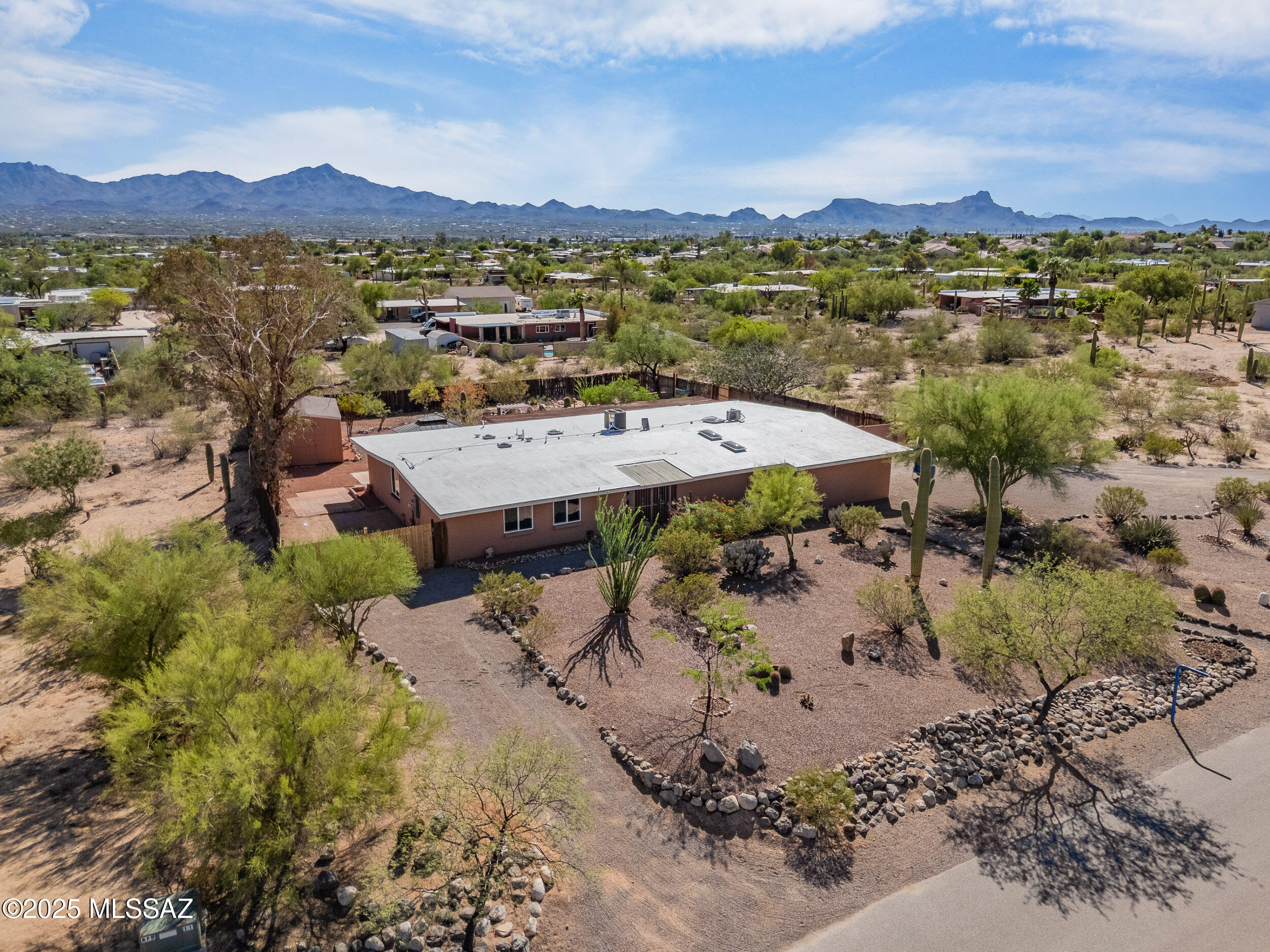 Casas Adobes Estates (541-618) - Residential