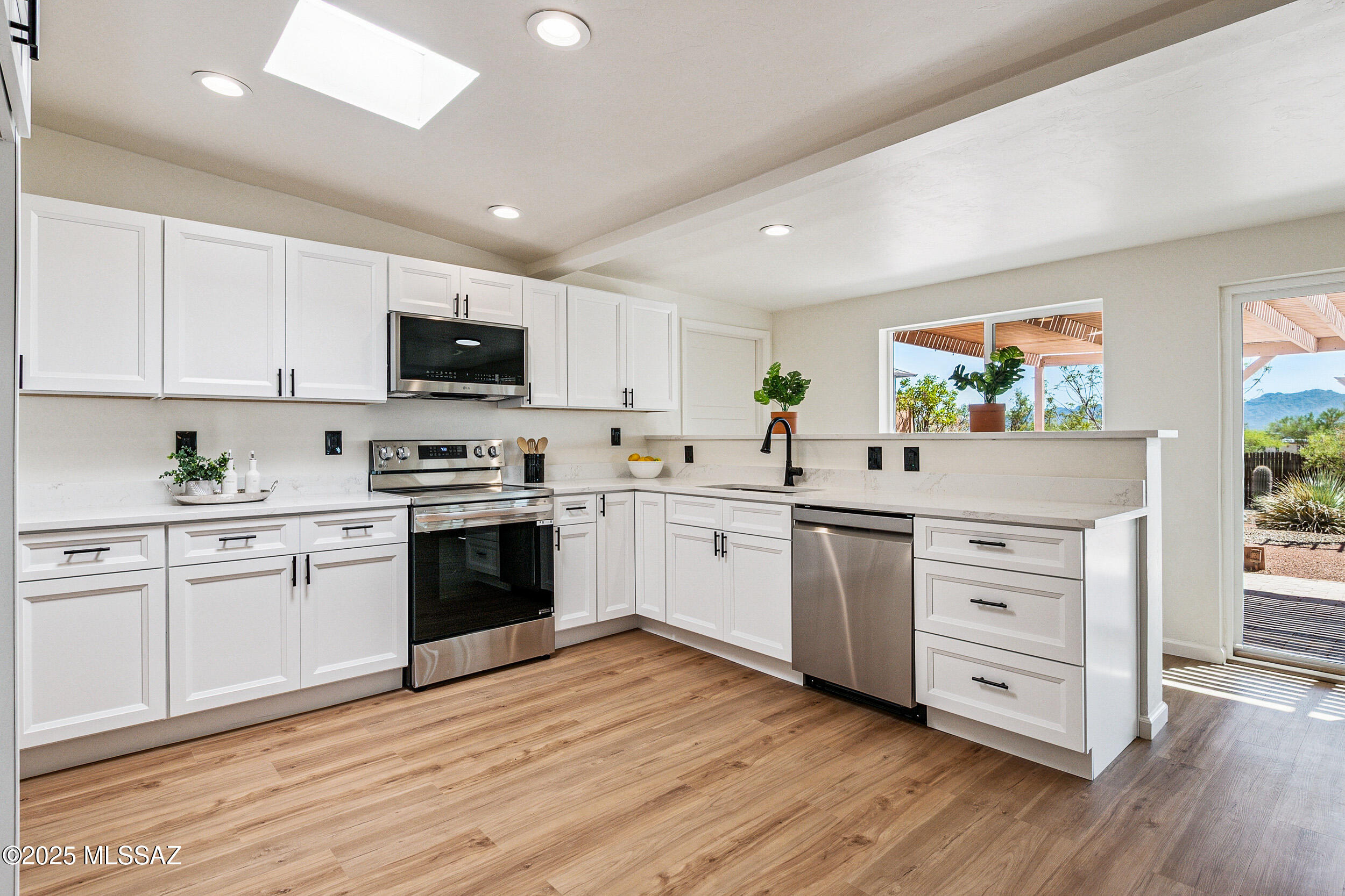 Casas Adobes Estates (541-618) - Residential