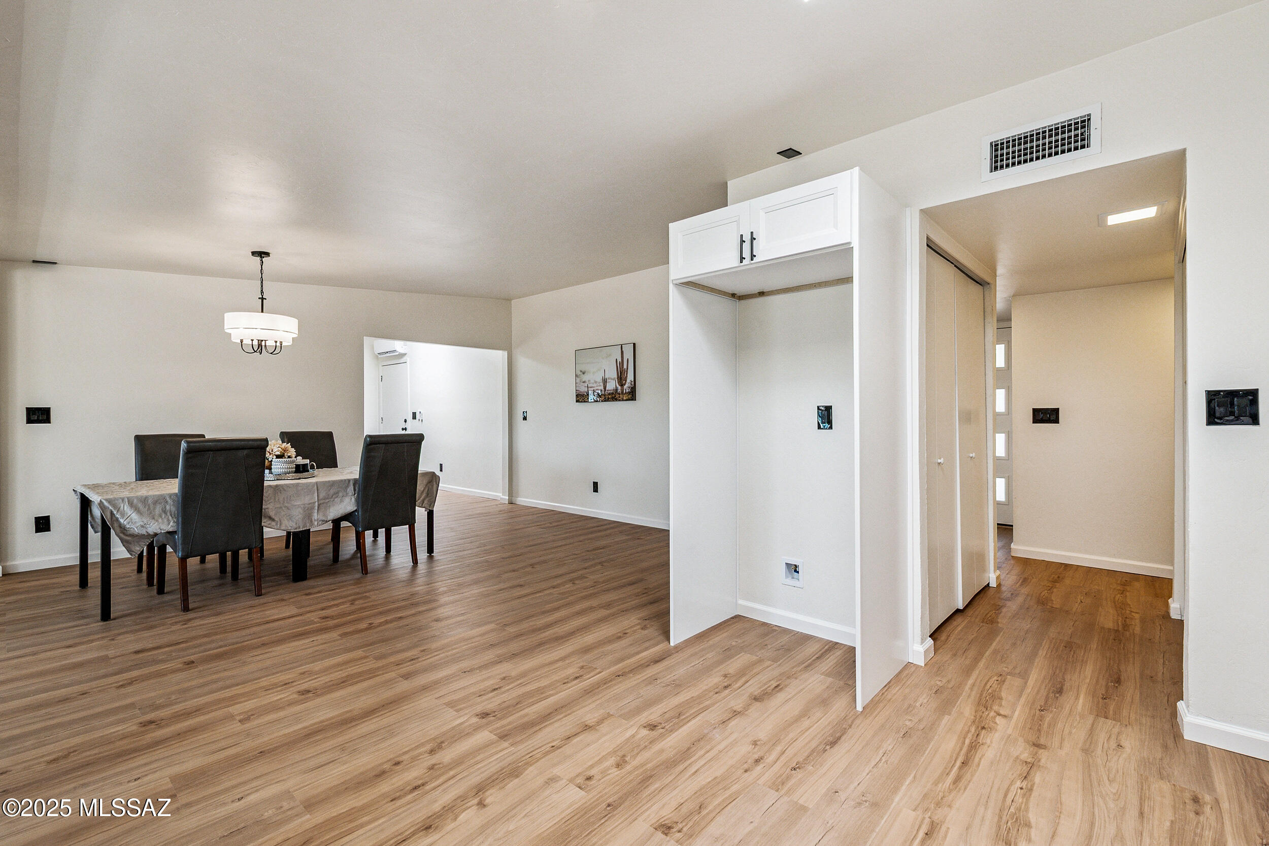 Casas Adobes Estates (541-618) - Residential