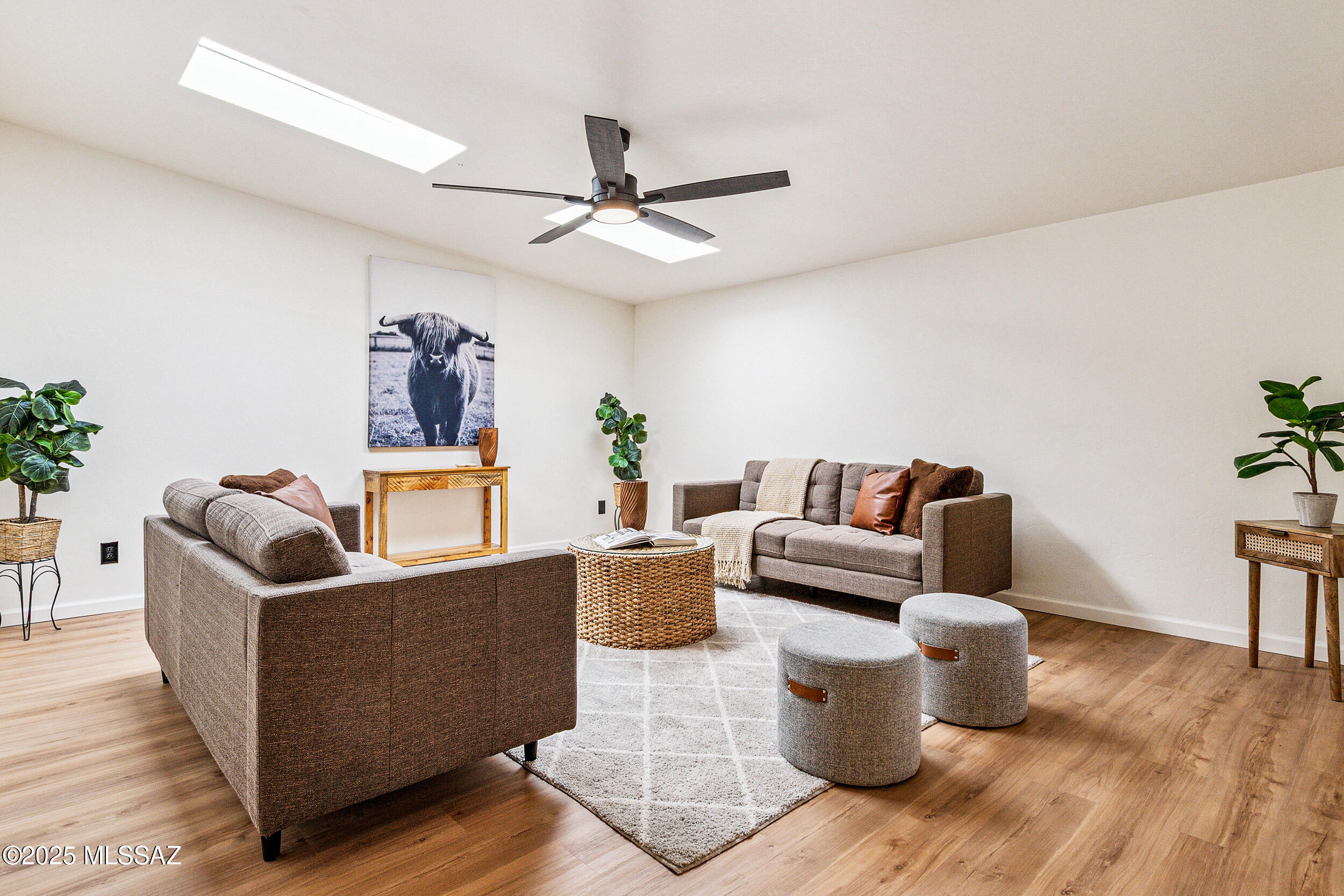 Casas Adobes Estates (541-618) - Residential