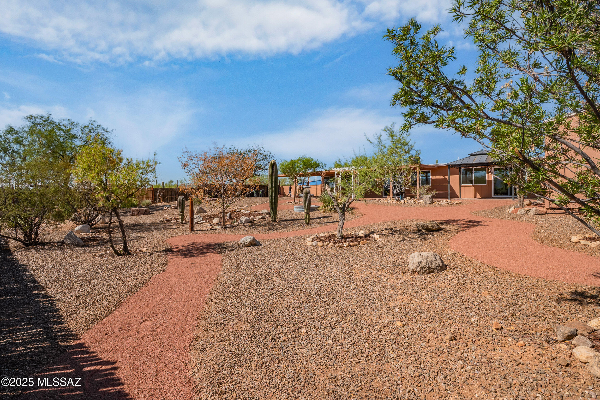 Casas Adobes Estates (541-618) - Residential