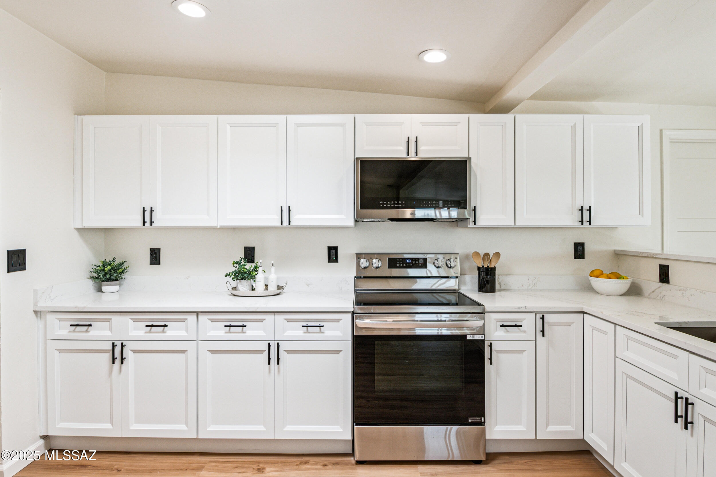 Casas Adobes Estates (541-618) - Residential