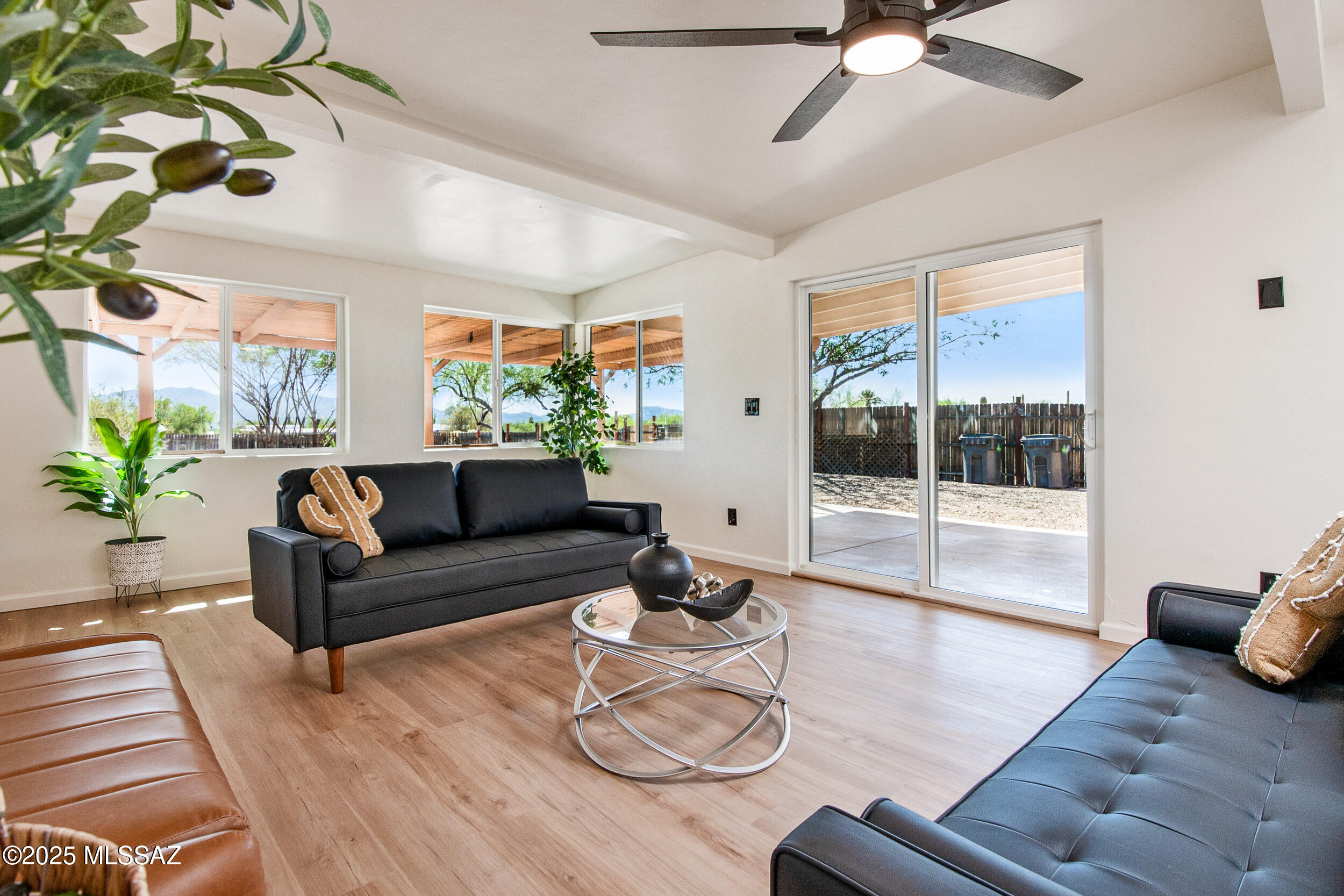 Casas Adobes Estates (541-618) - Residential
