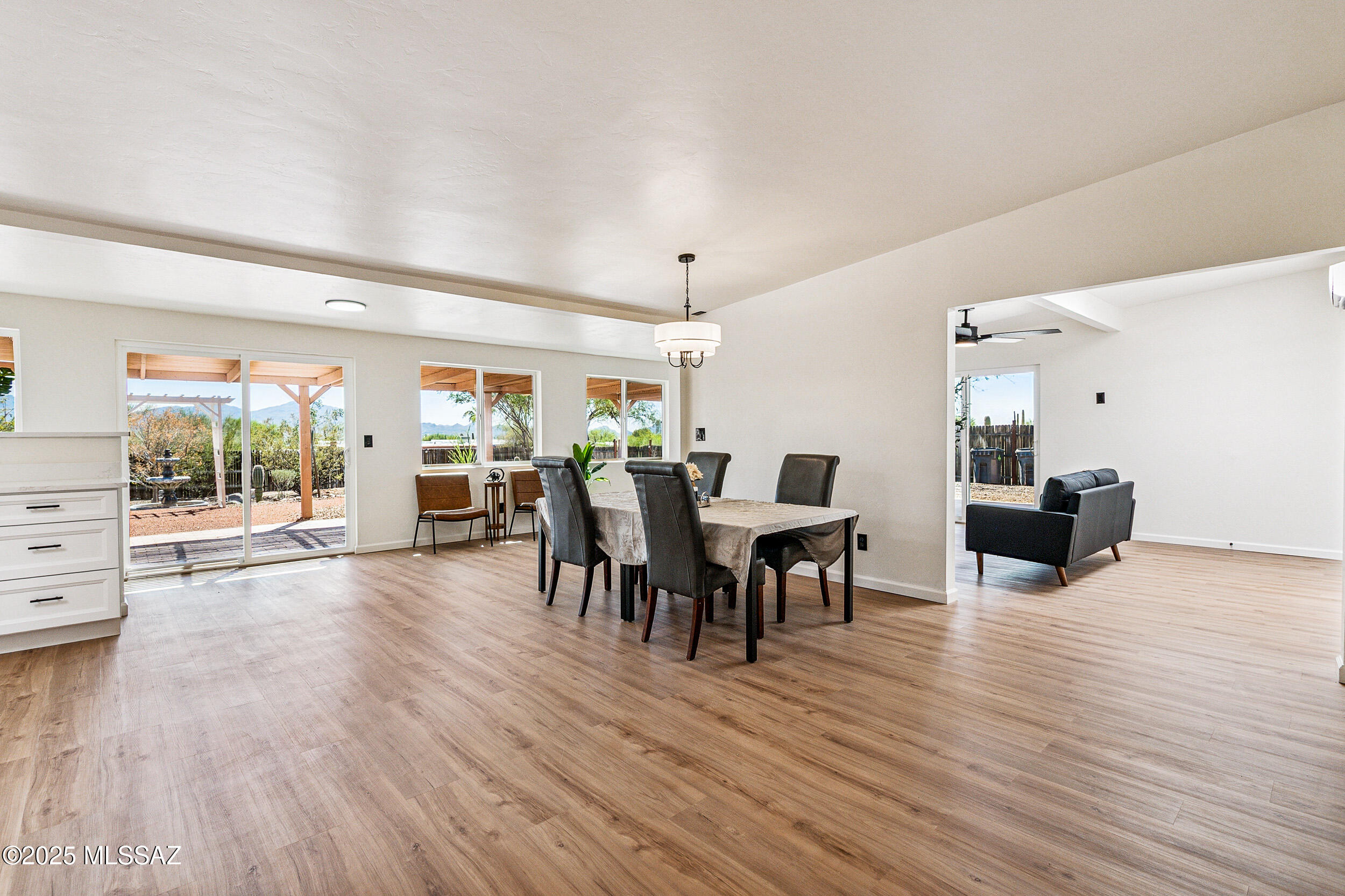 Casas Adobes Estates (541-618) - Residential