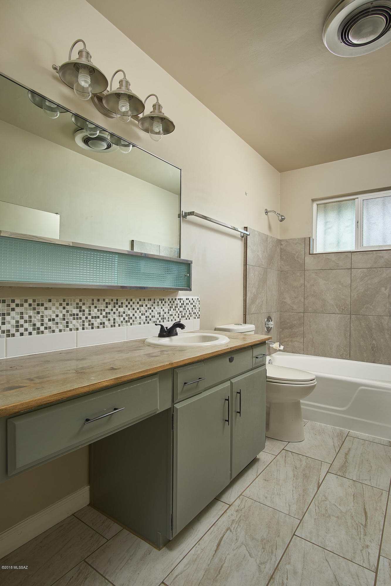 Casas Adobes Estates (466-476) - Residential