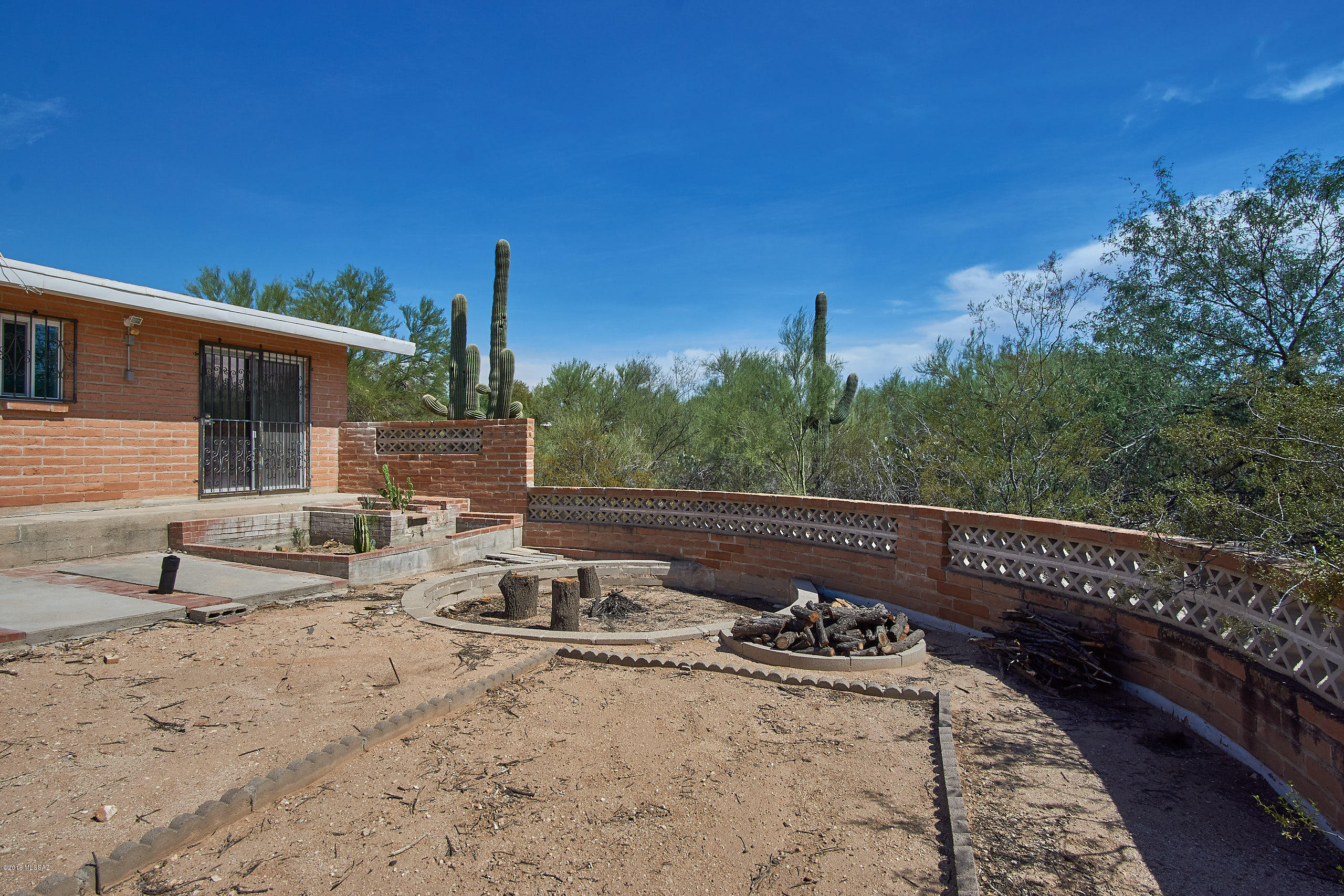 Casas Adobes Estates (466-476) - Residential