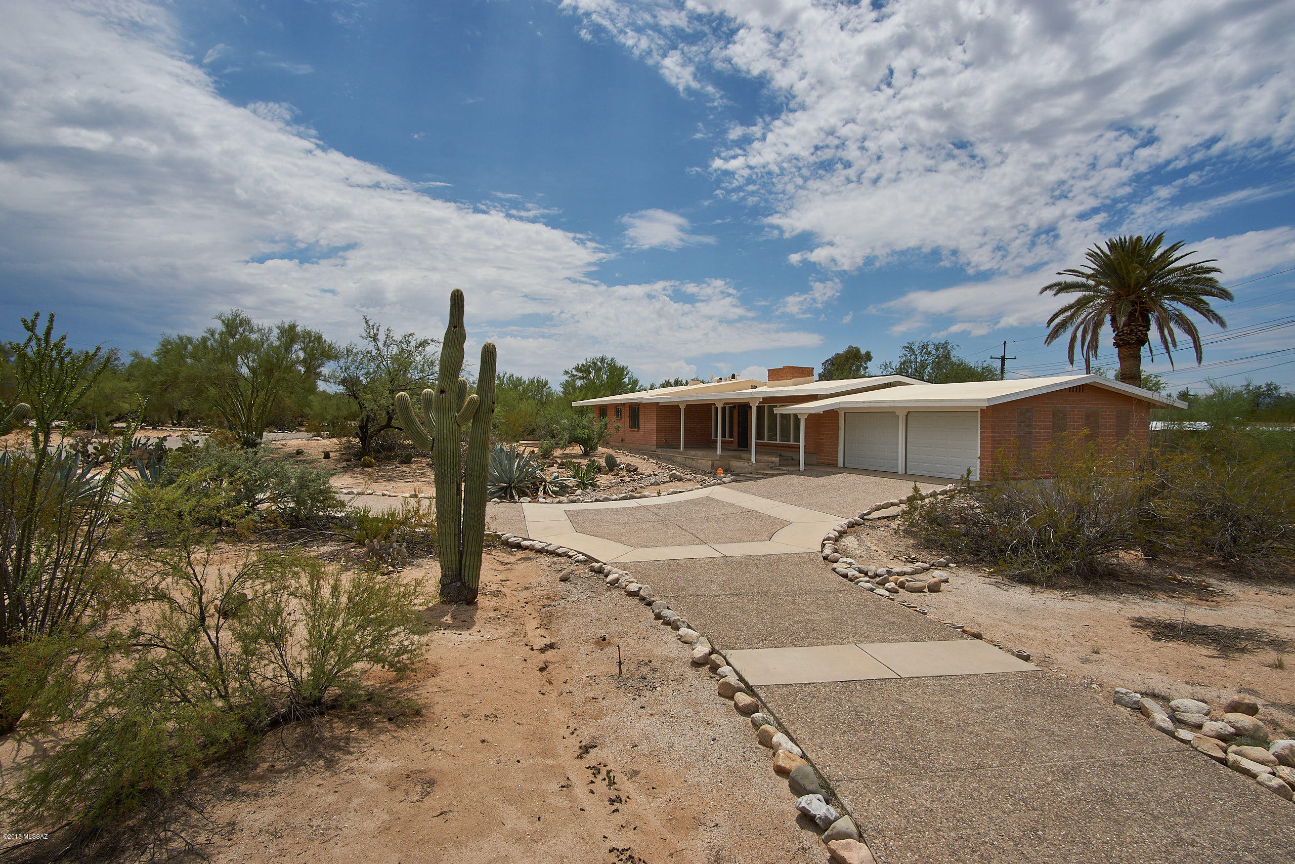 Casas Adobes Estates (466-476) - Residential