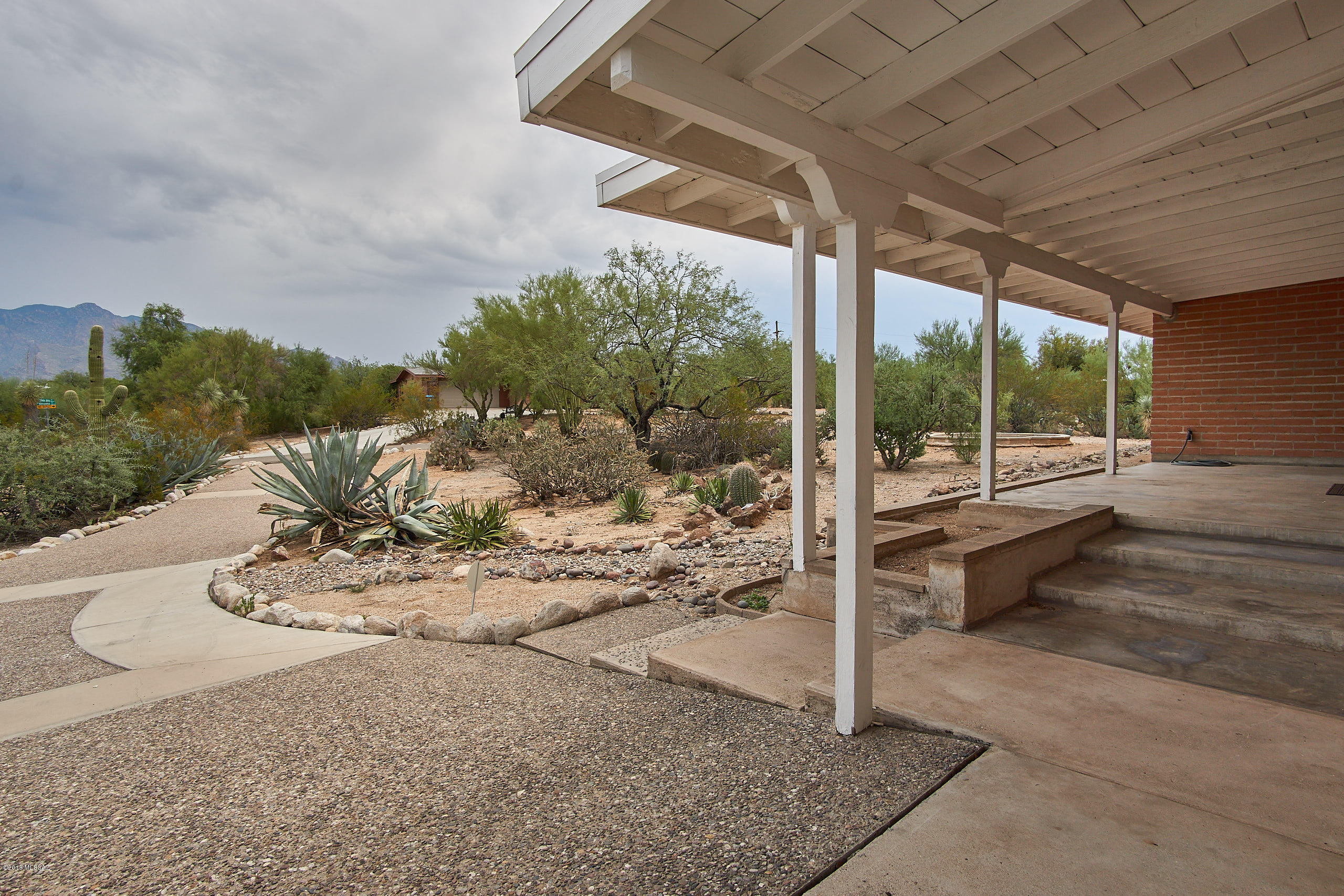 Casas Adobes Estates (466-476) - Residential