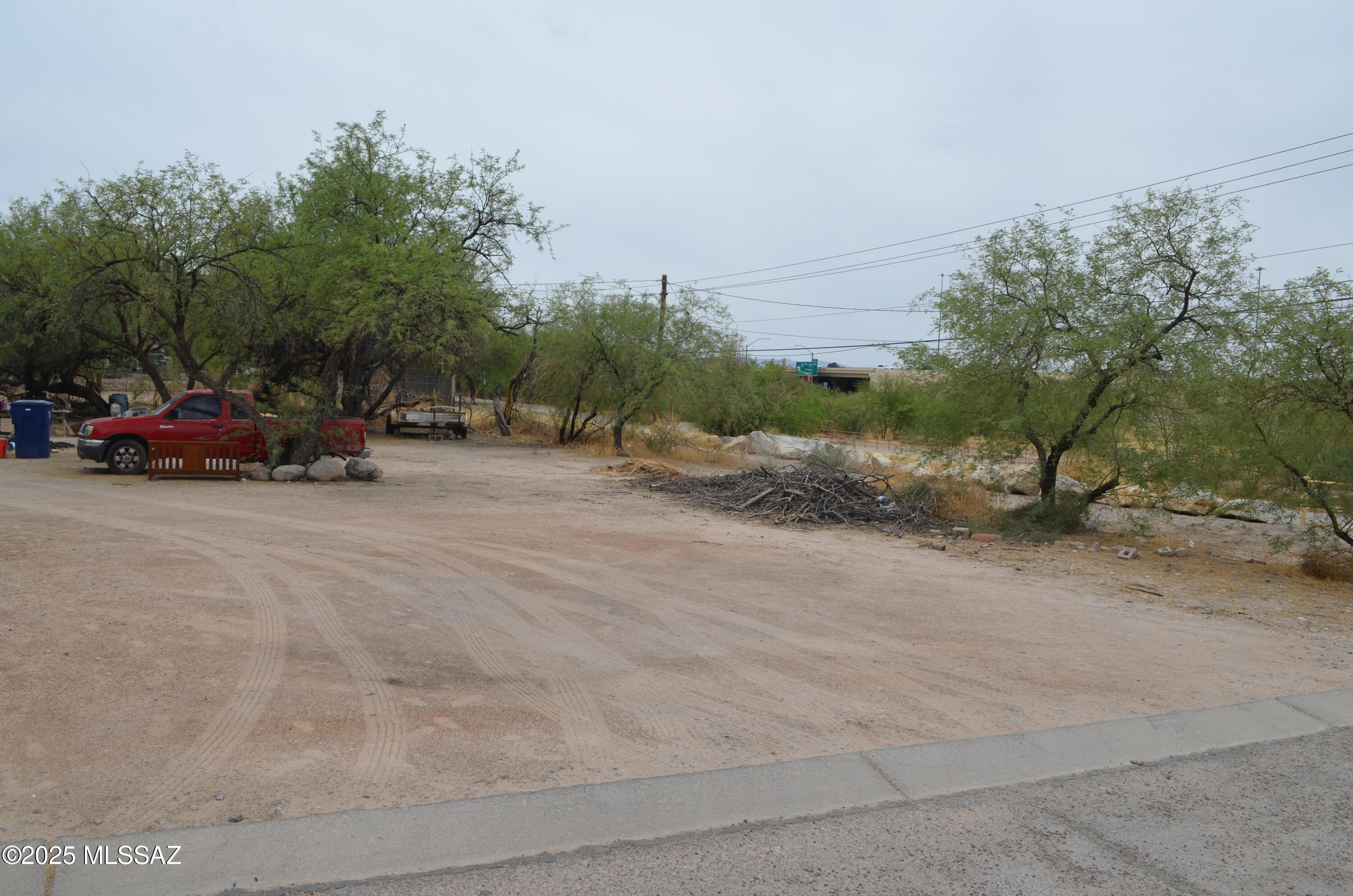 Lot #3 on W San Xavier St. This lot is being sold with adjacent parcel #118-22-3730, MLS# 22514804
Great South Tucson location with tons of possibiliies. Utilities near by. This location also provides easy access to I-10, shopping, restaurants and entertainment.