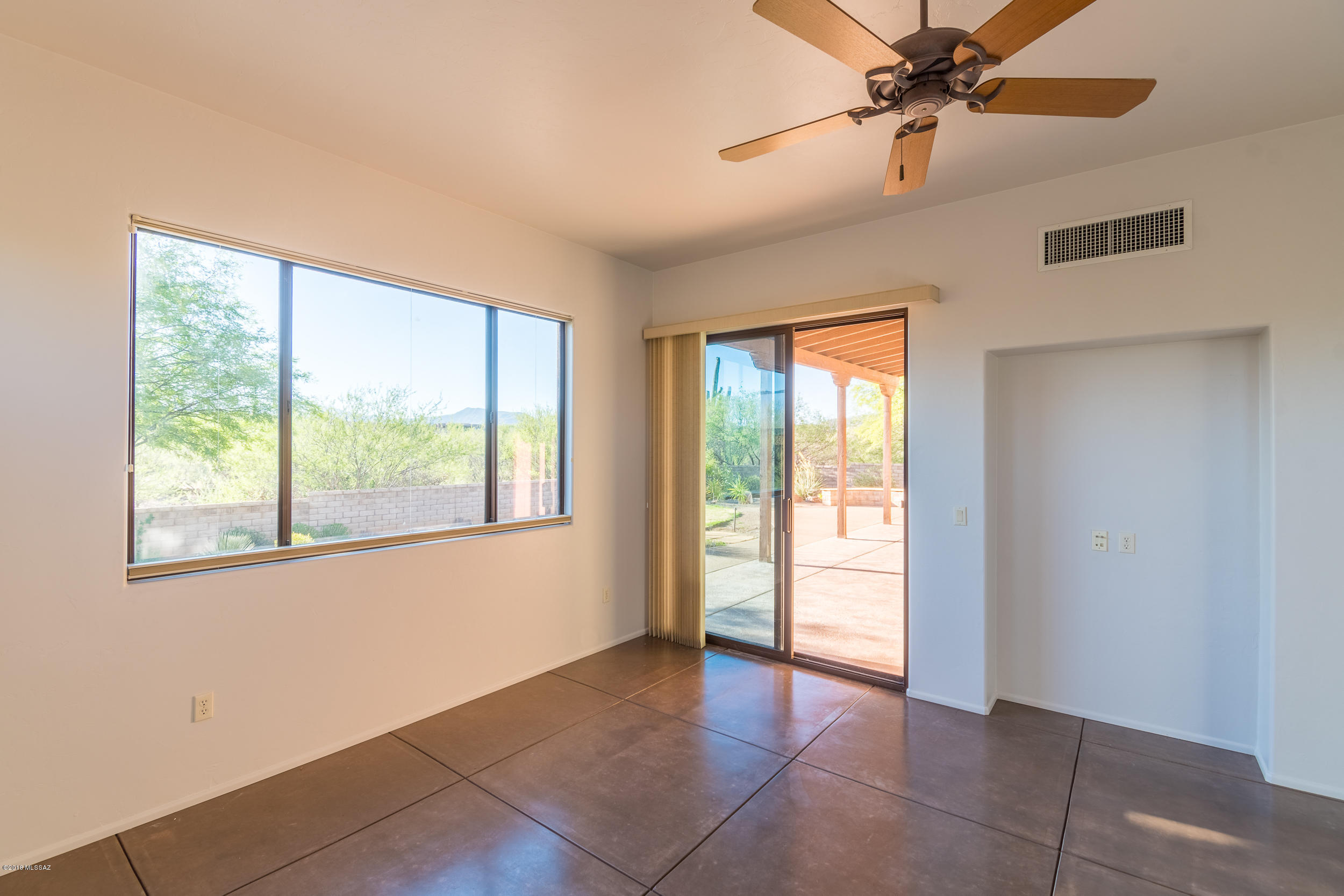 Coyote Creek (1-395) - Residential
