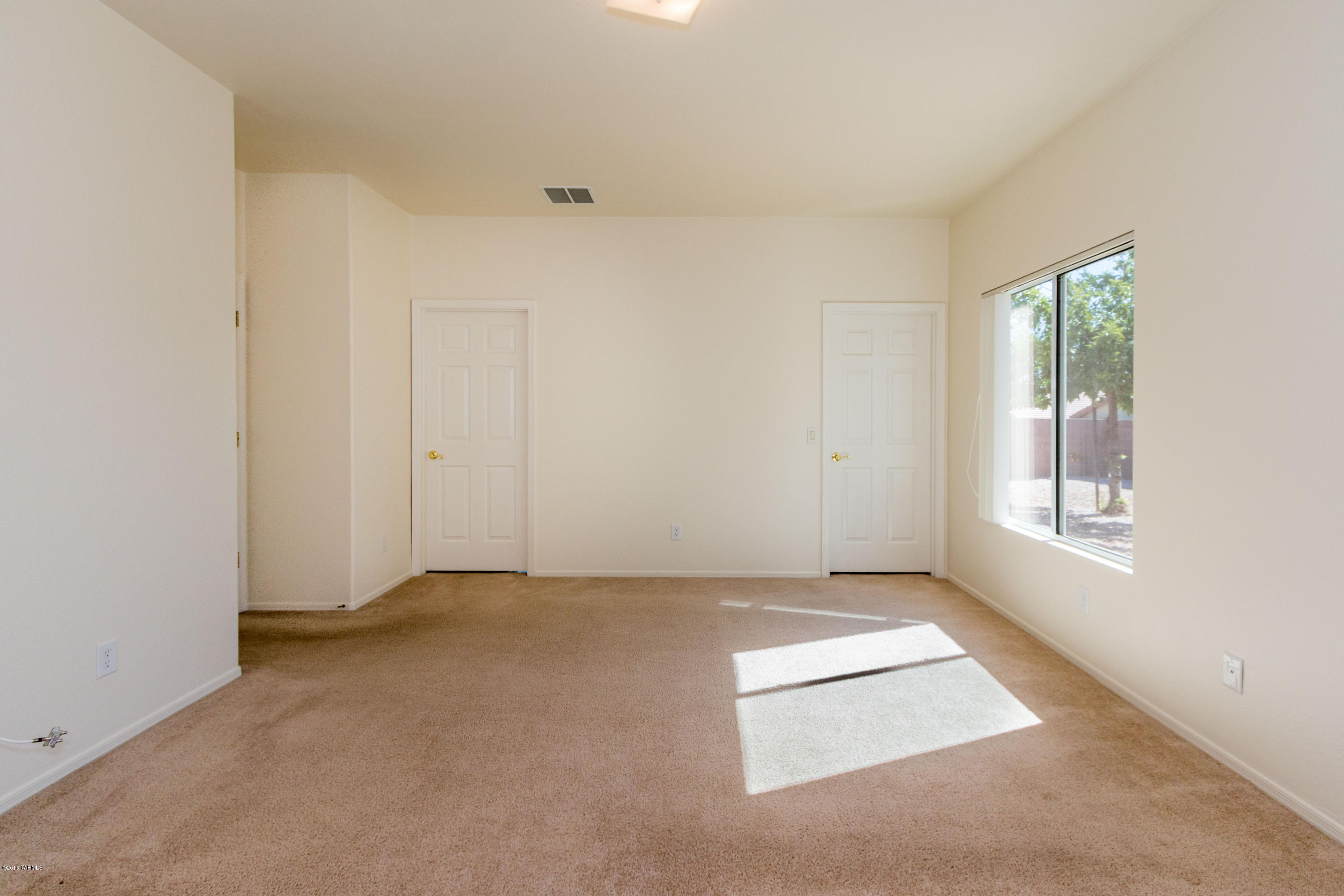 Black Horse (1-411) - Residential