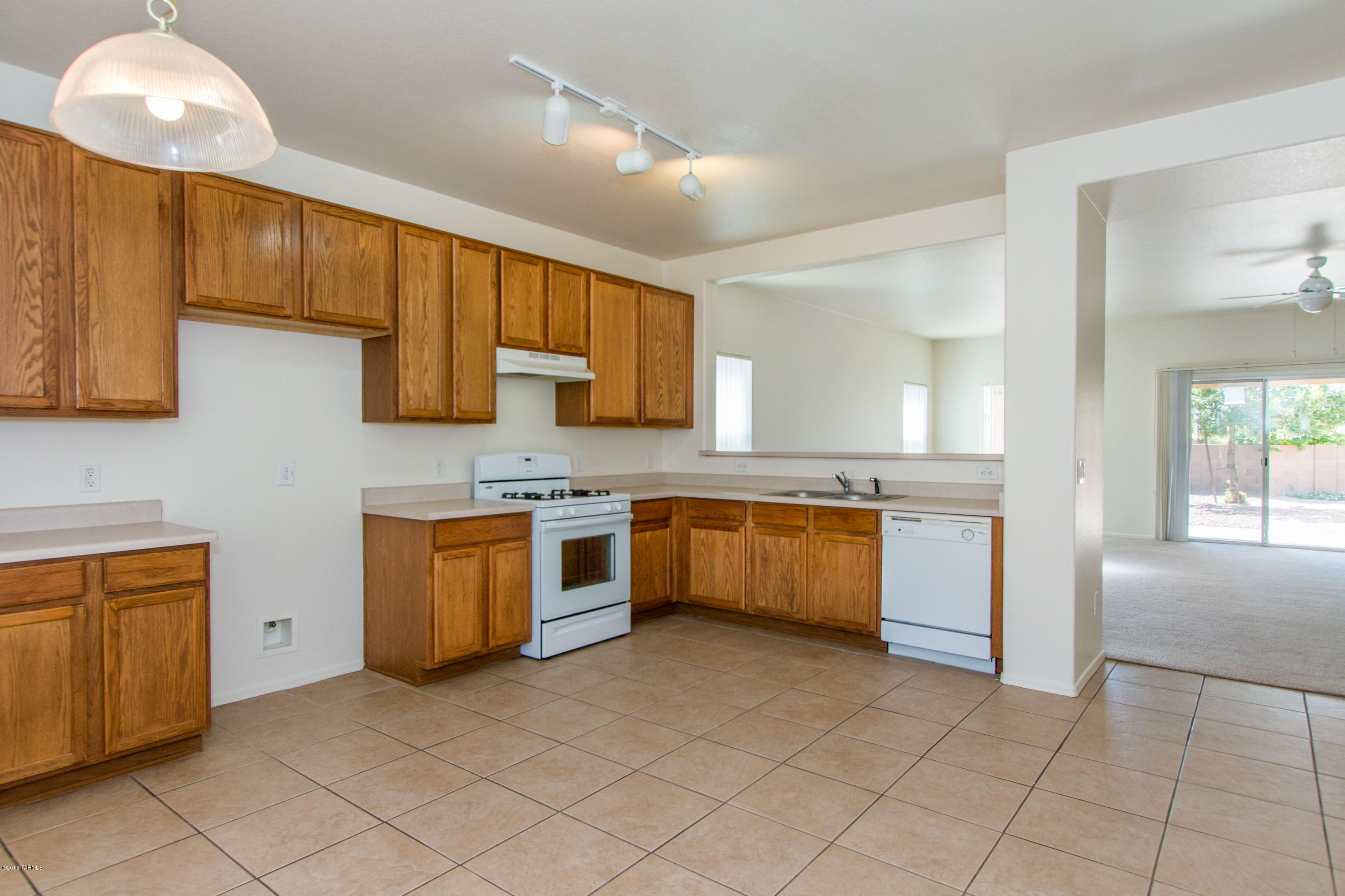 Black Horse (1-411) - Residential