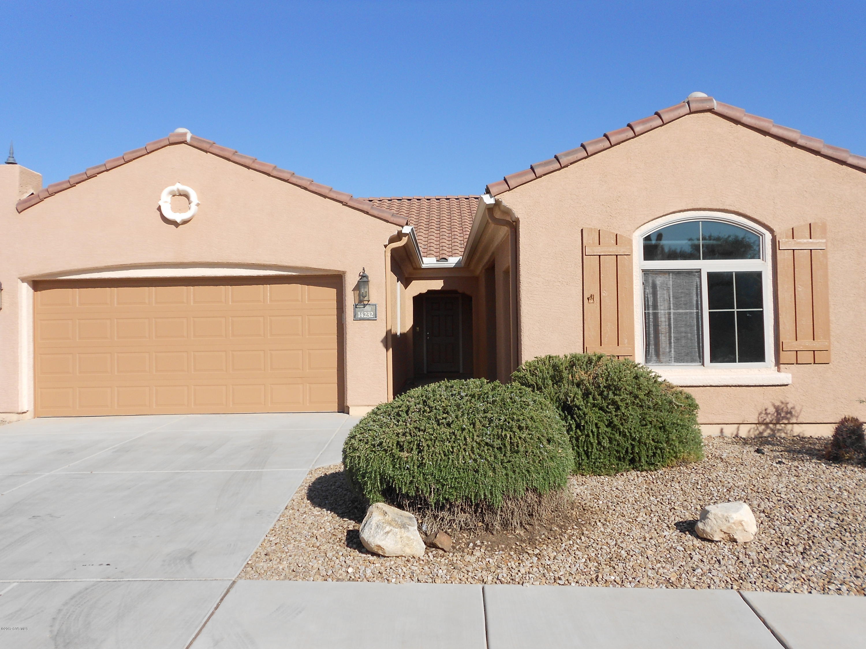Fantastic Amado Model 3BD/2BA with Golf Cart Garage, Open Floorplan, split BDRM, sits on Premium Lot, Backs to open space, Mountain views Front & Back! One of the largest lots in Sonora 8658 sq. ft. w/Enclosed Patio & Putting Green. Spacious great room concept, kitchen has lots of storage in the stacked cabs & plenty of counter space, pantry closet, all appl stay. Master is private oasis complete with bay window, Master BA has two exec. hgt. sinks, large shower w/bench, an enormous walk in closet & separate commode area. Active 55+ Community w/an exclusive Clubhouse, Pool & Fitness Center & you still have all the amenities of Ranch Sahuarita. This is what living in the Sonoran Desert is all about beautiful mountains, fascinating wildlife, friendly community, & of course the great weather!