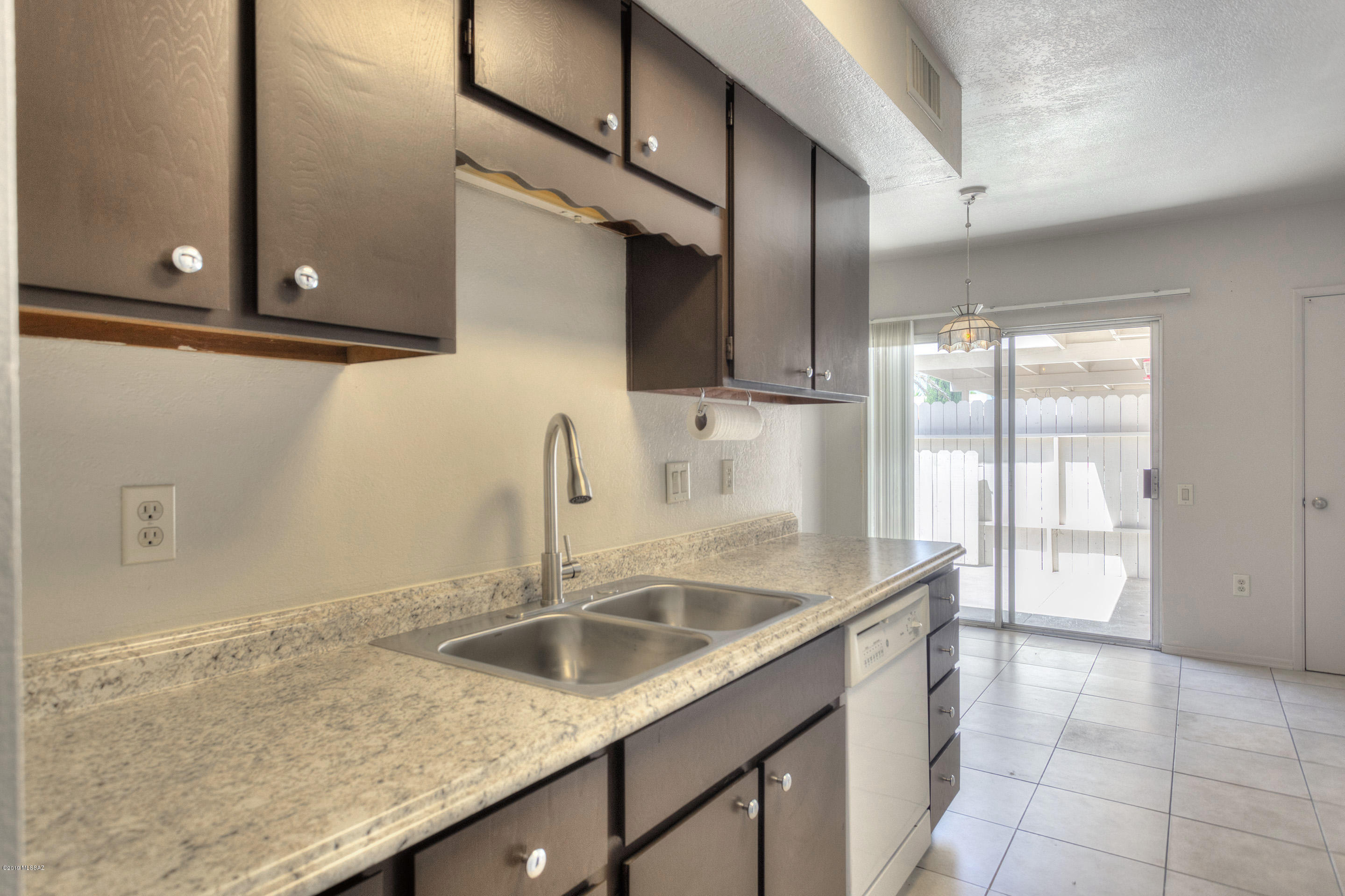 Green Valley Desert Meadows Townhouses (82-197) - Residential