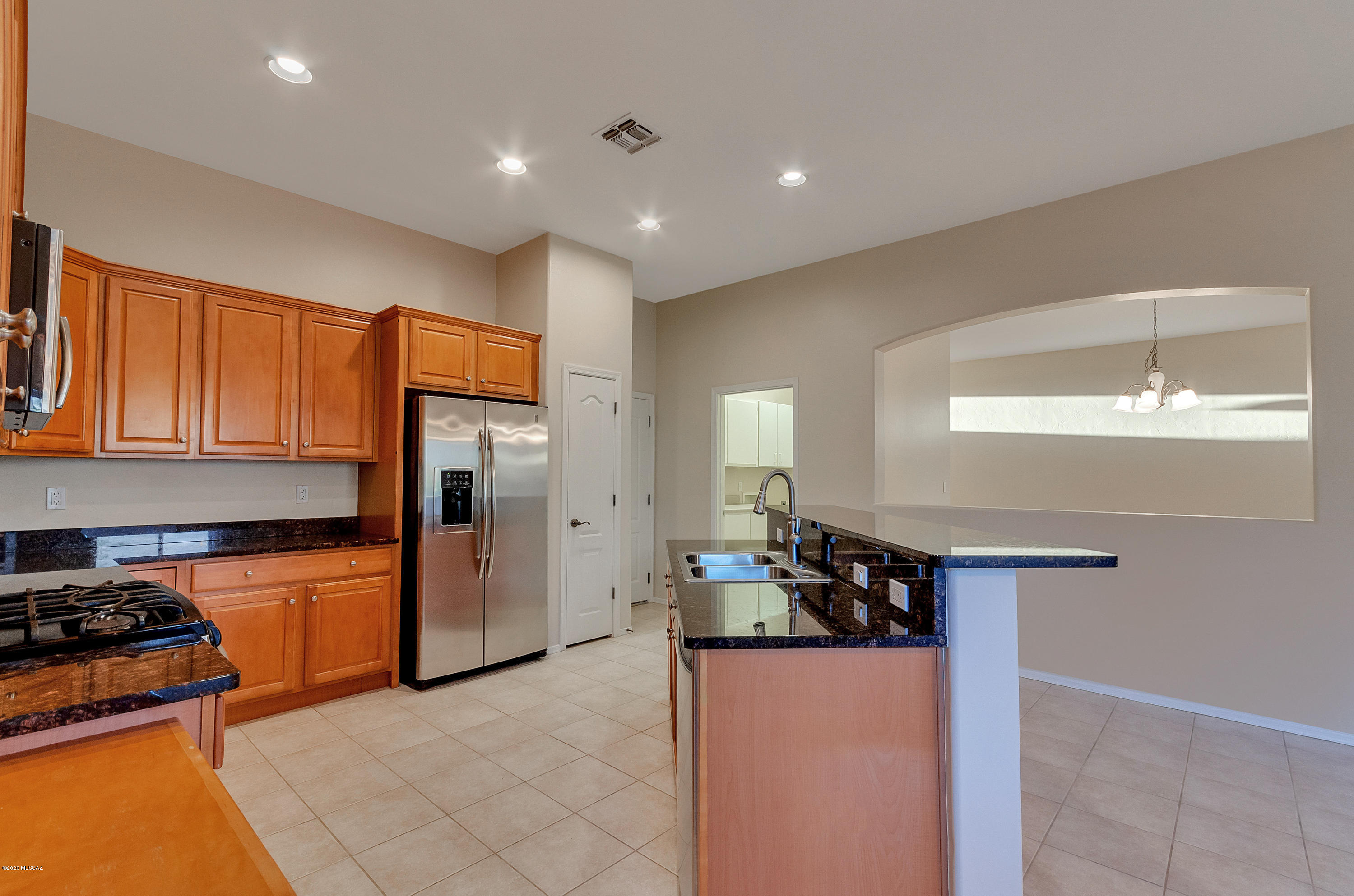 Black Horse (1-411) - Residential