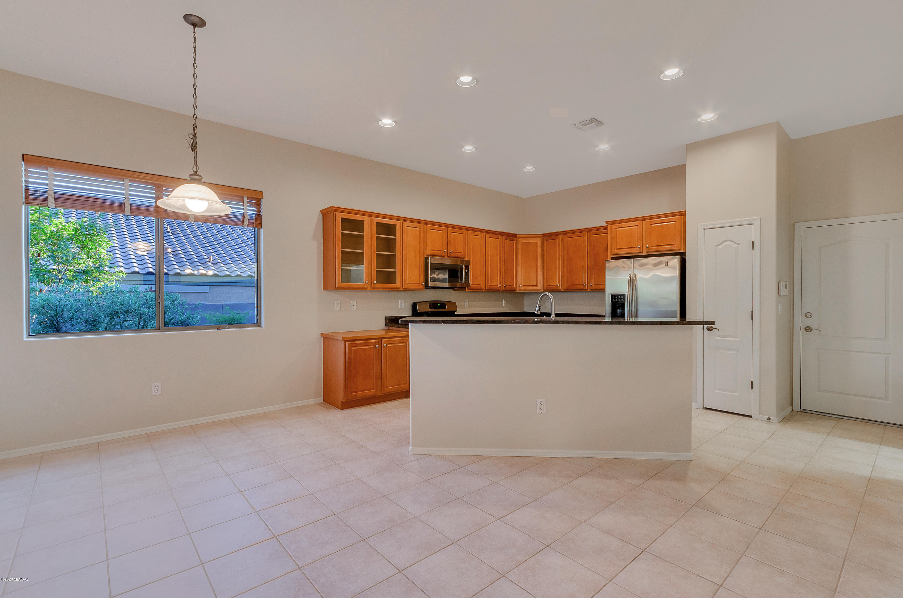 Black Horse (1-411) - Residential