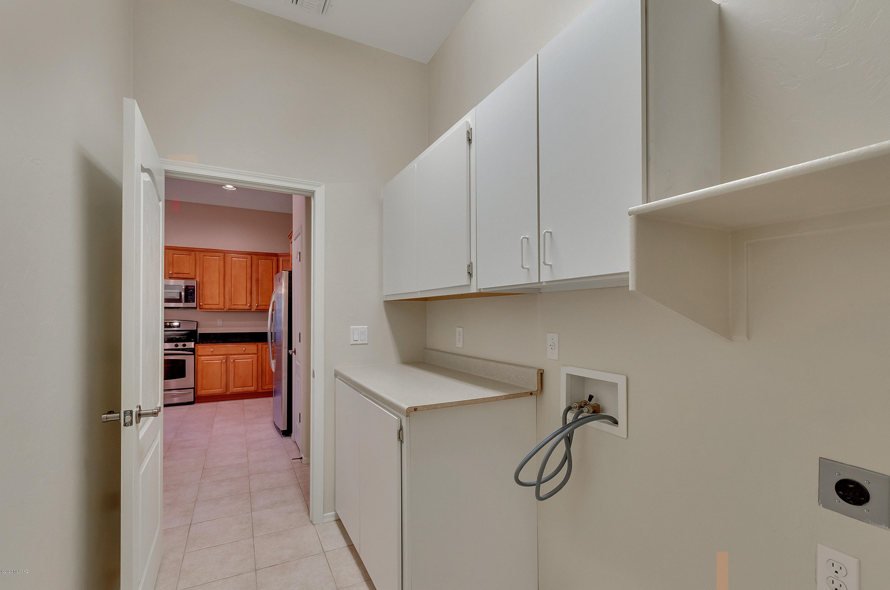 Black Horse (1-411) - Residential