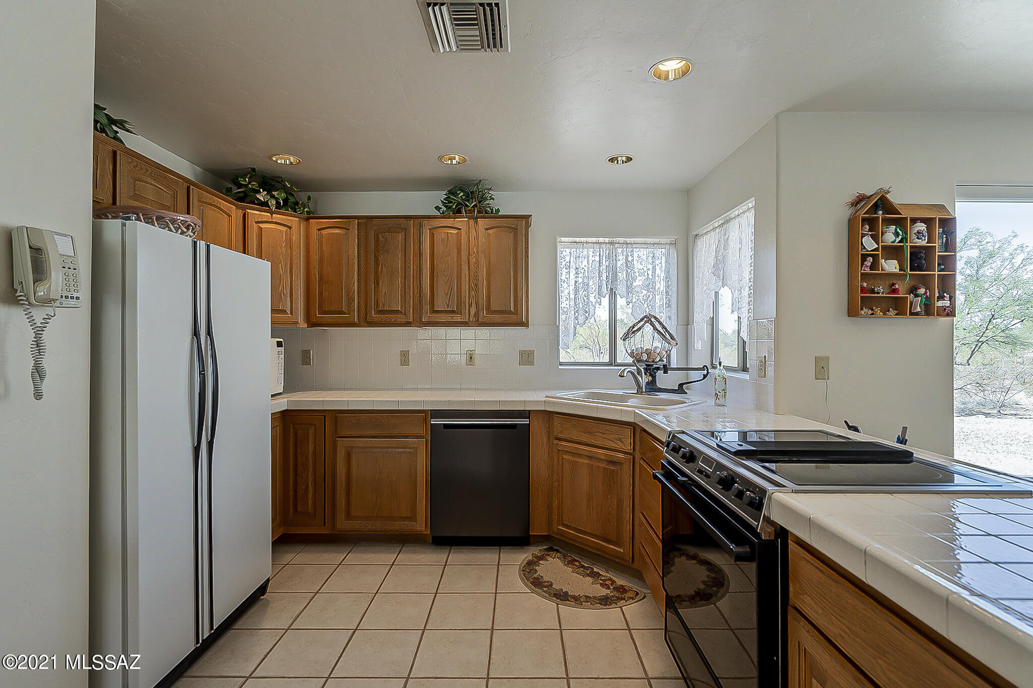 Loma De La Vista Verde (1-38) - Residential