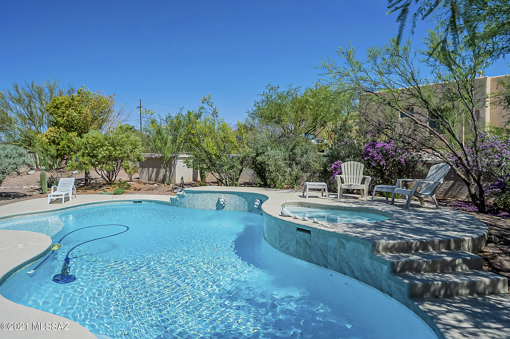 Loma De La Vista Verde (1-38) - Residential