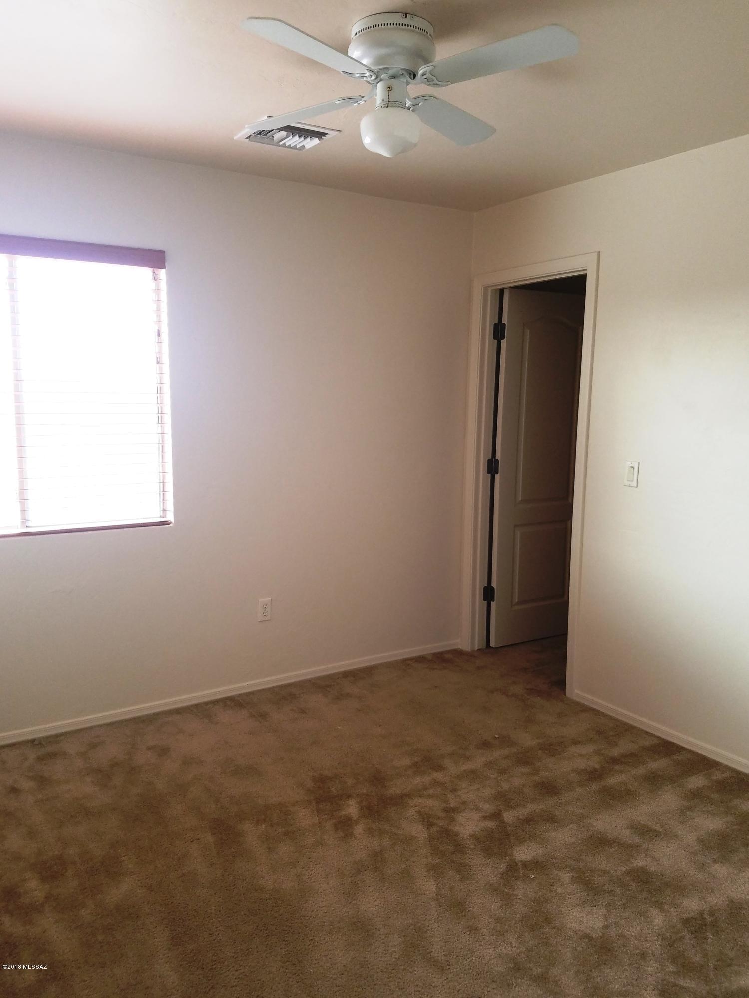Valencia Reserve (1-326) - Residential Lease