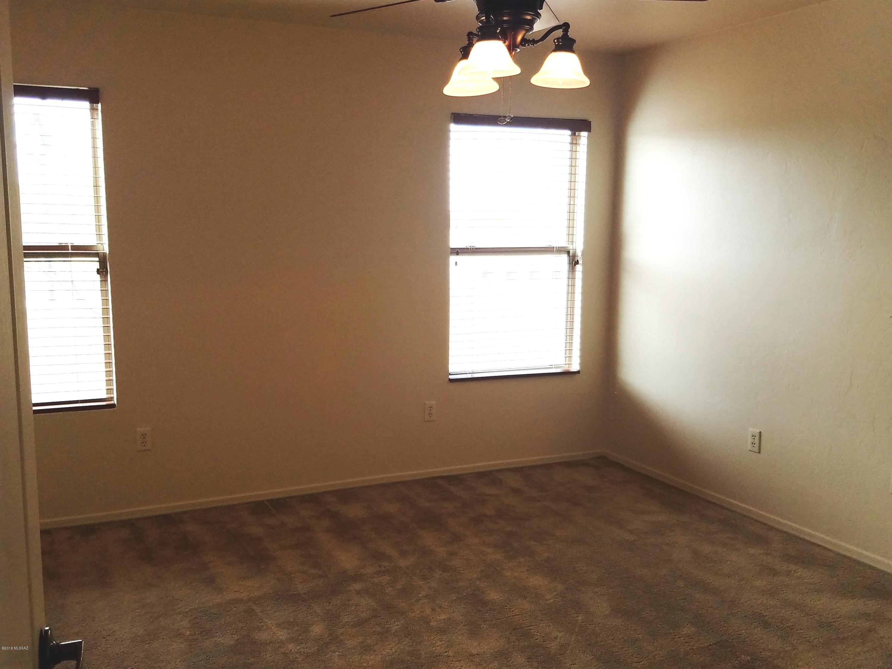 Valencia Reserve (1-326) - Residential Lease