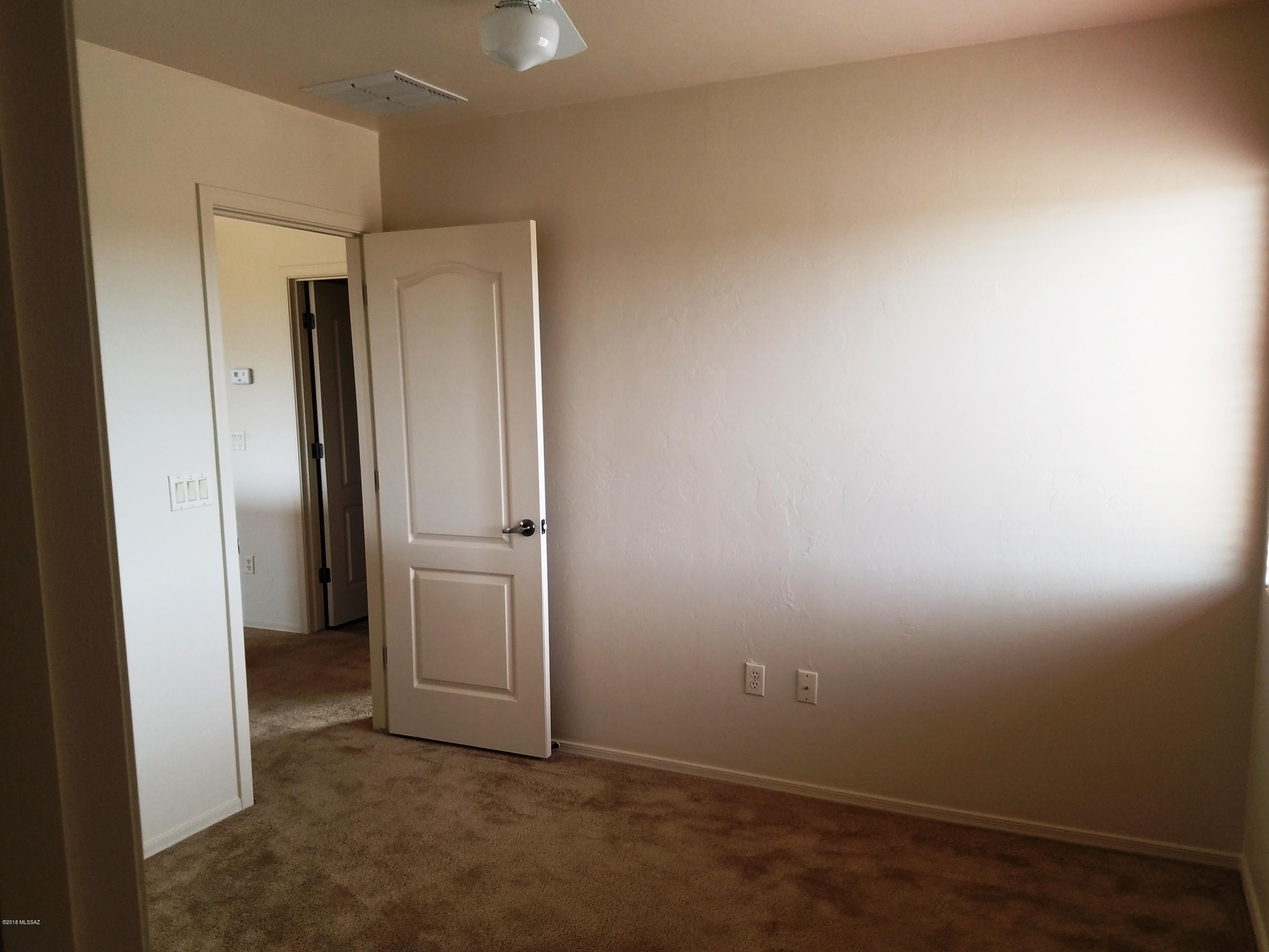 Valencia Reserve (1-326) - Residential Lease