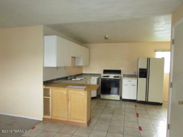 Los Robles Estates - Residential