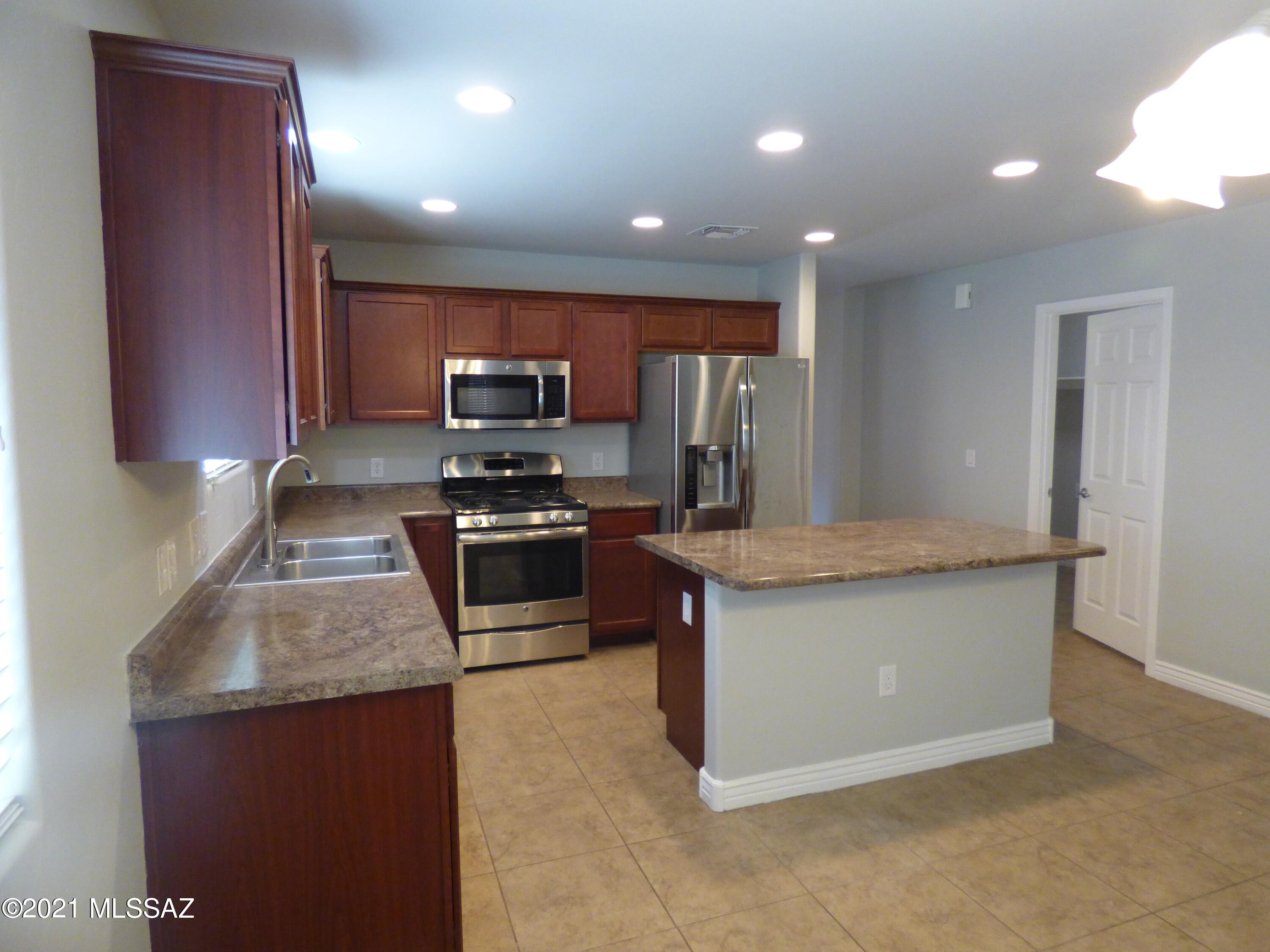 Saguaro Springs Block 8B (131-399) - Residential Lease