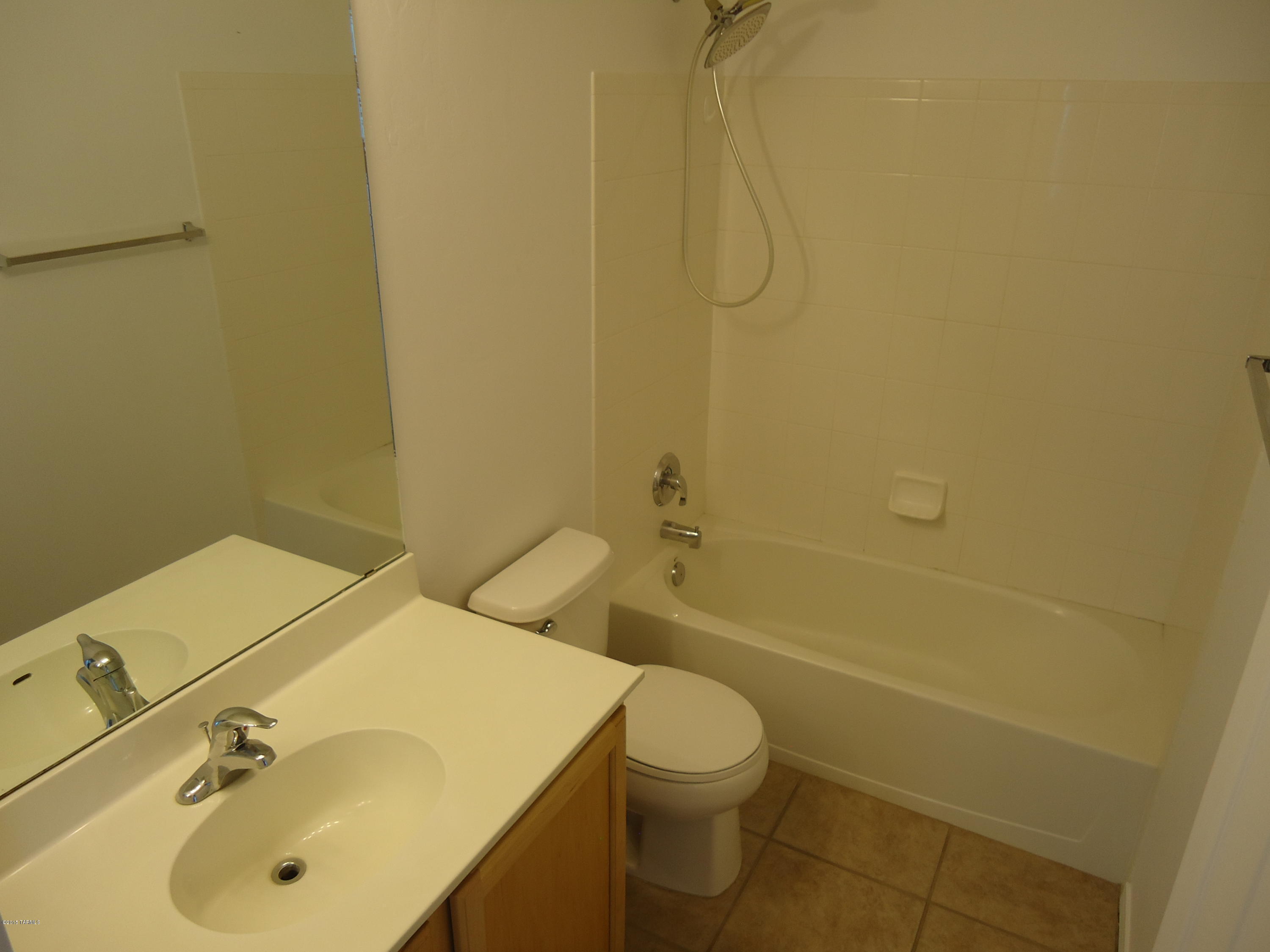 Presidio De Cancion (1-200) - Residential