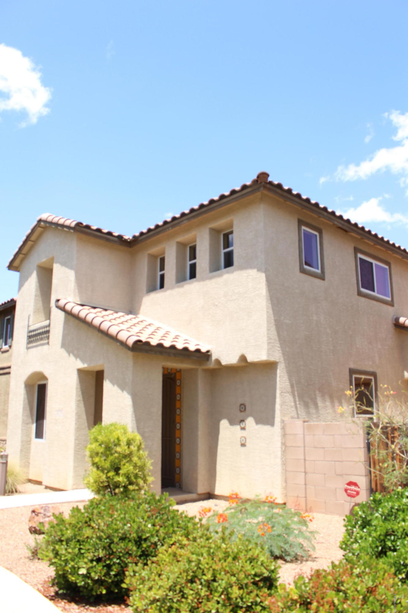 Catalina Vistas - Residential Lease