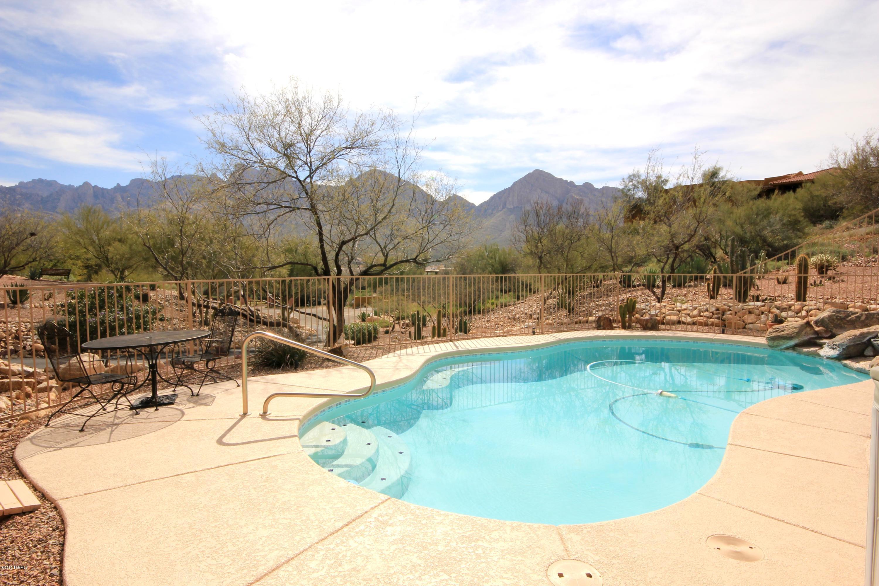 Canada Del Oro Estates - Residential