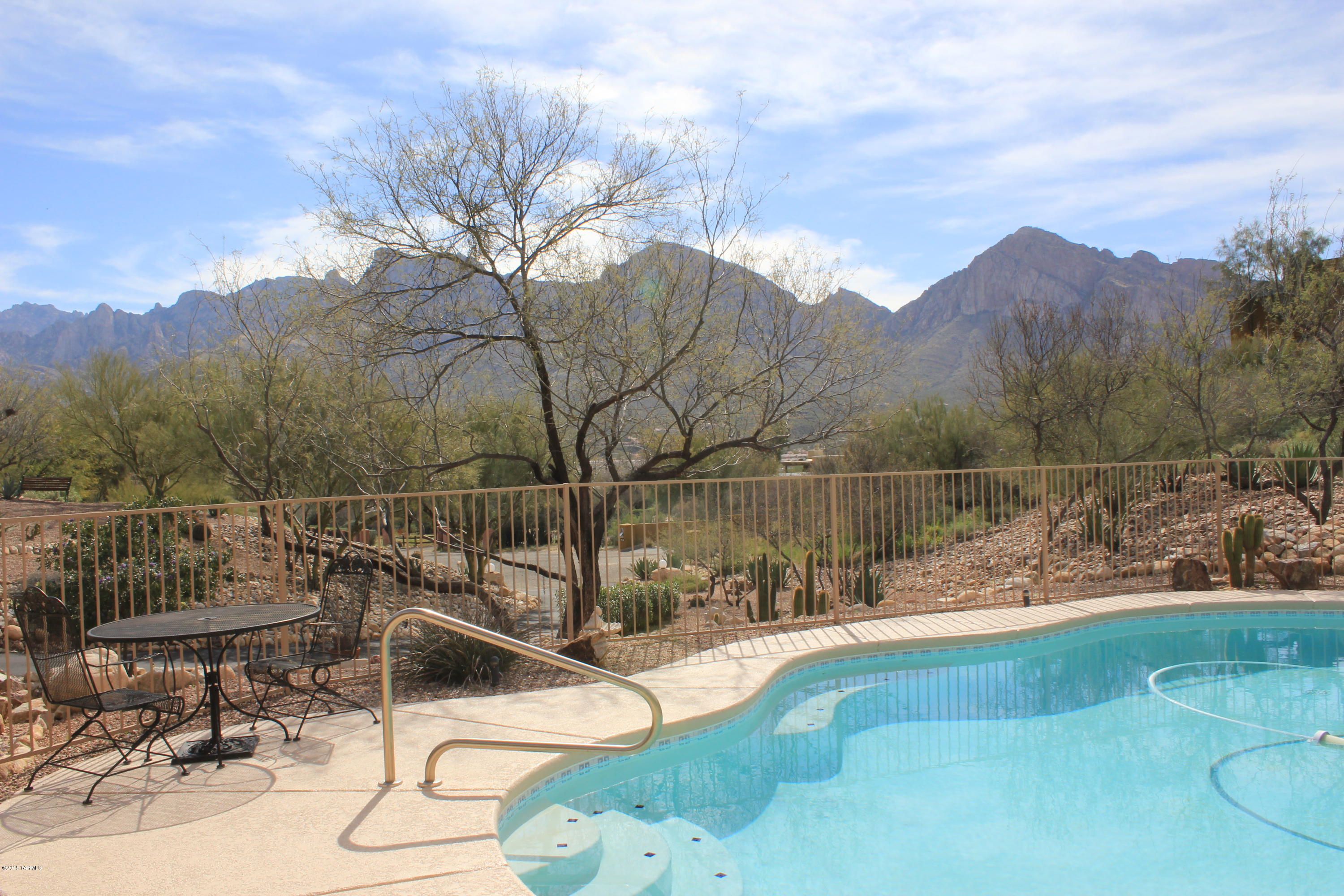 Canada Del Oro Estates - Residential