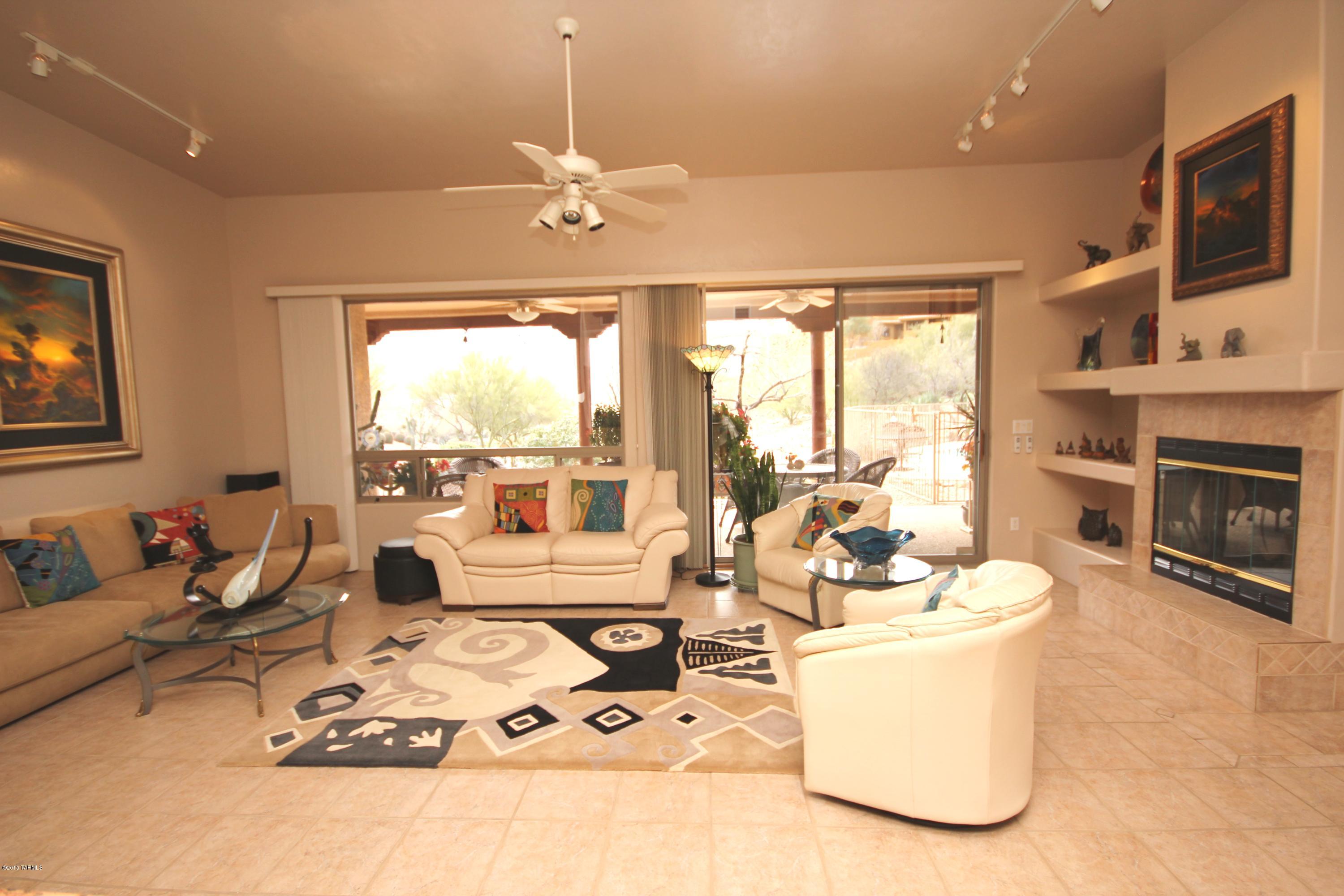 Canada Del Oro Estates - Residential