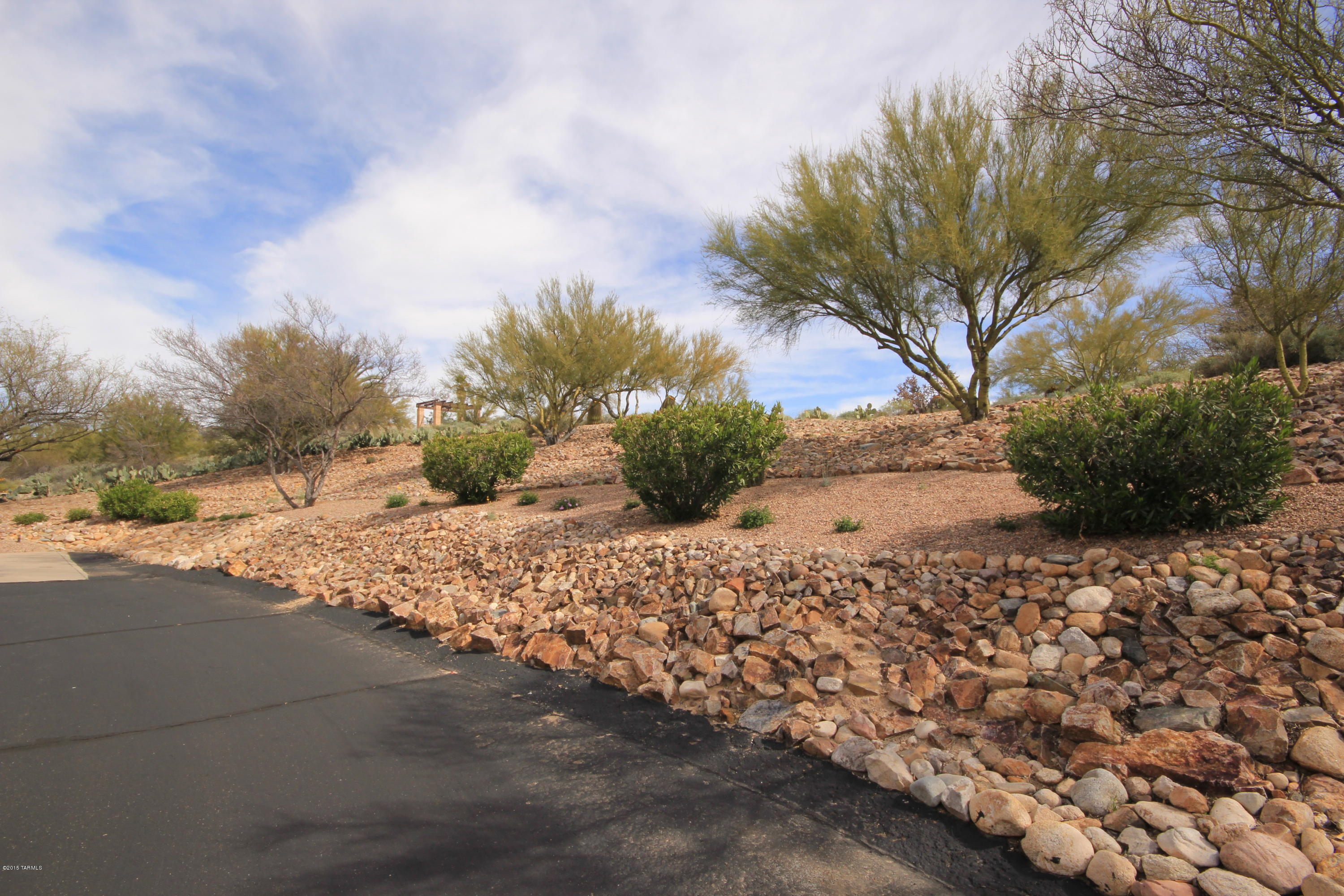 Canada Del Oro Estates - Residential