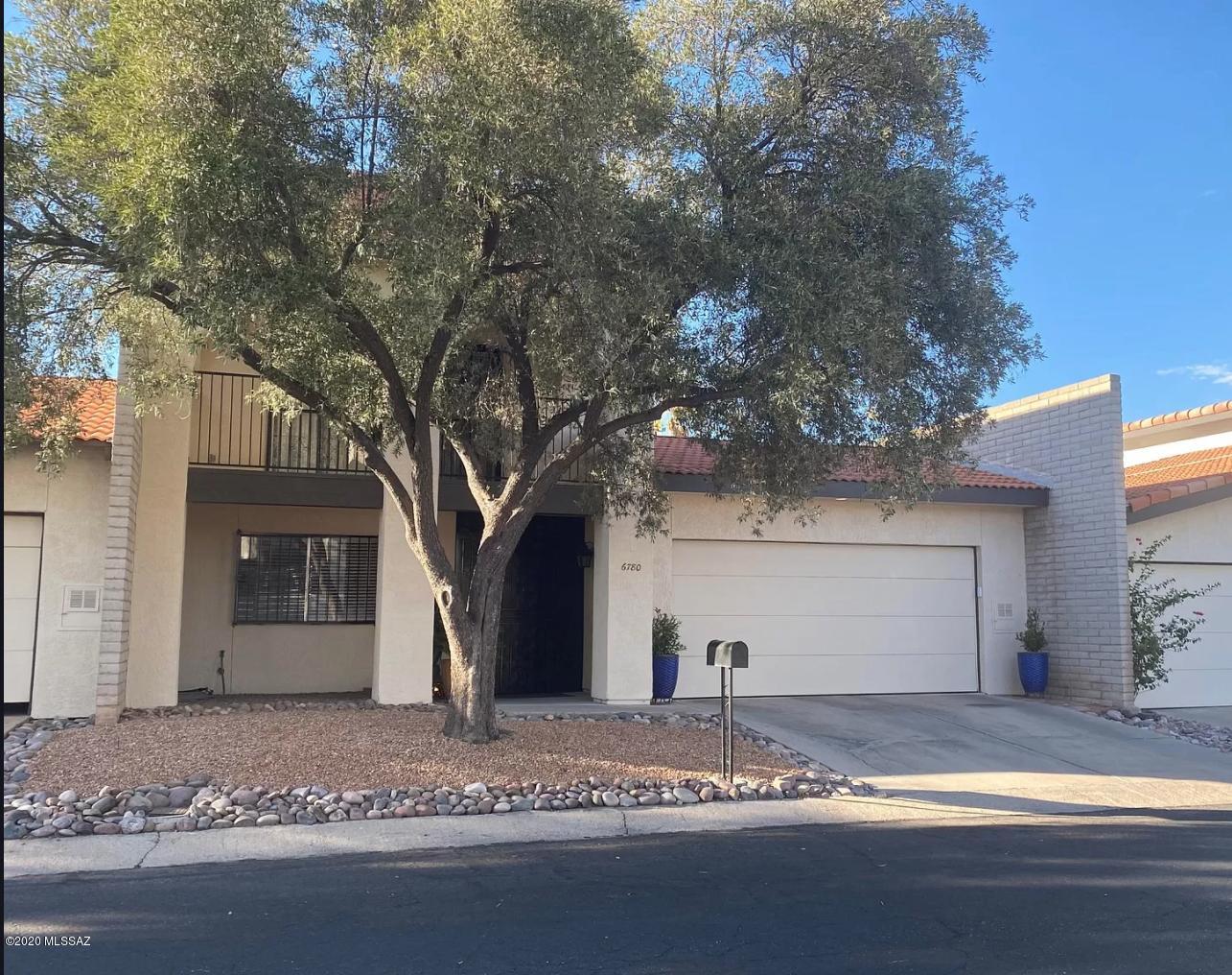 Recently remodel  beautiful 3bdr/3 Baths townhouse in Dorado Country Club! Freshly painted inside & out. All bathrooms and kitchen have been remodeled. Large upstairs suite with laminate flooring and balcony. Beautiful patio.  Alarm system included. Please call for a virtual tour.Agent/Owner
