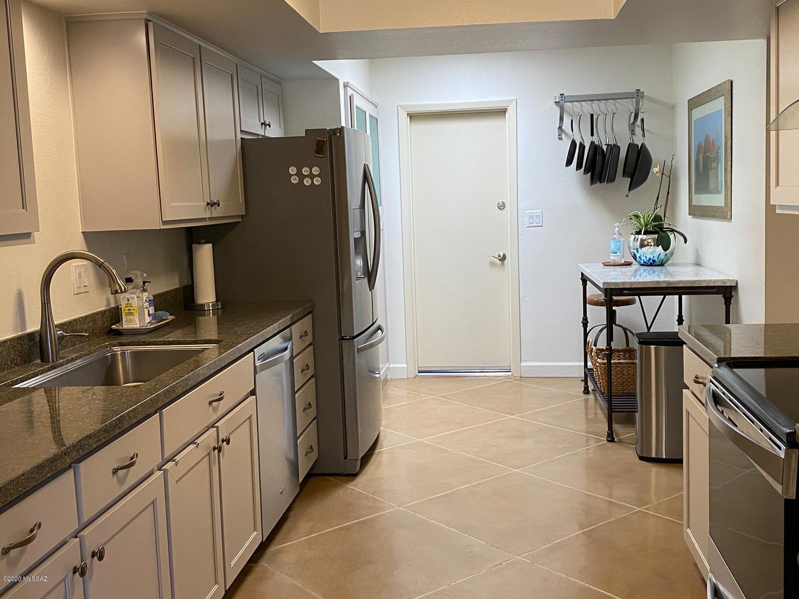 Dorado 14 (1-68) - Residential Lease