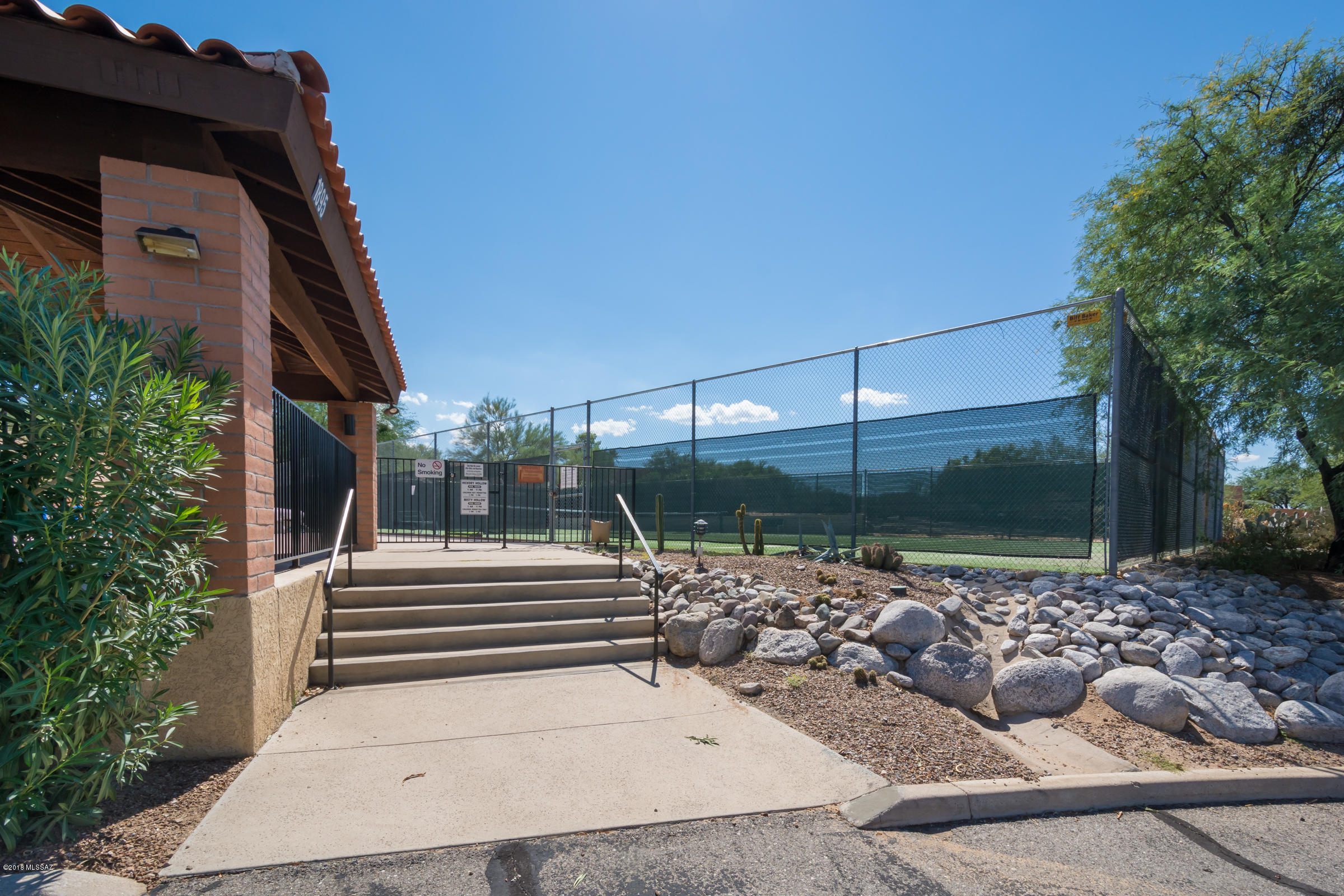 La Cholla Hills(1-313) - Residential