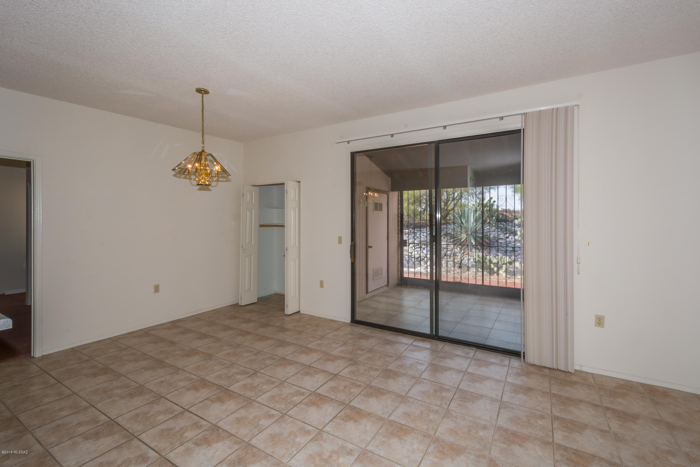 La Cholla Hills(1-313) - Residential